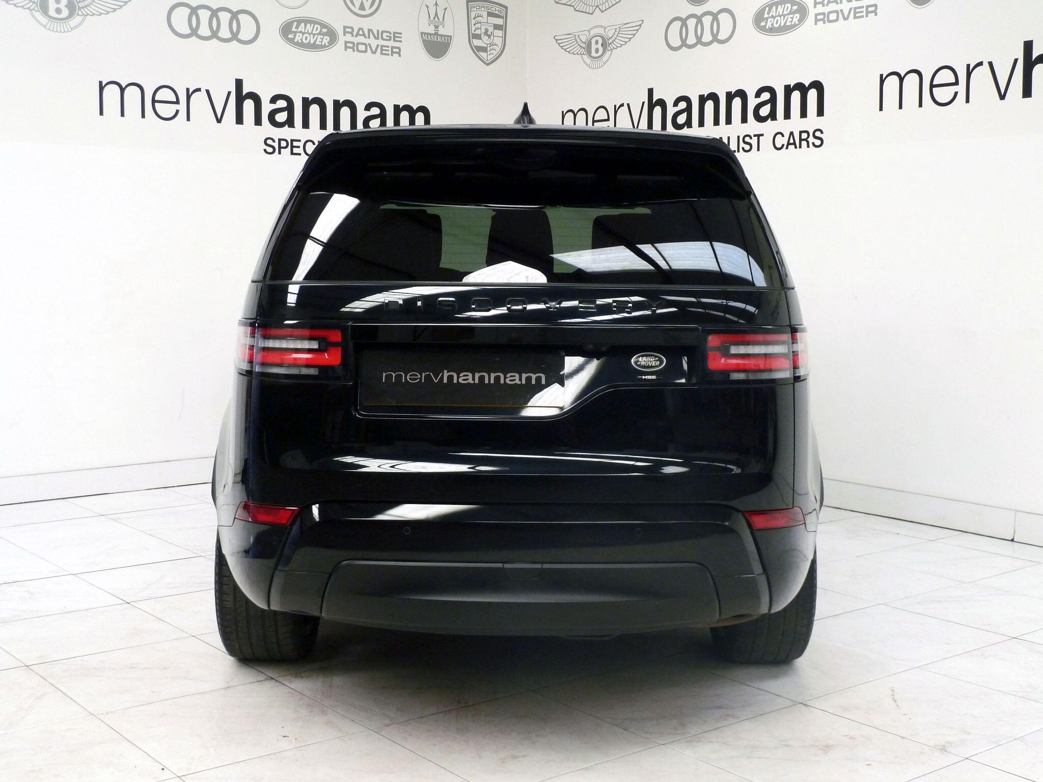 Land Rover Discovery 3.0 SD V6 HSE Luxury   <br/><br/>PAN ROOF + BLACK PACK + STEPS