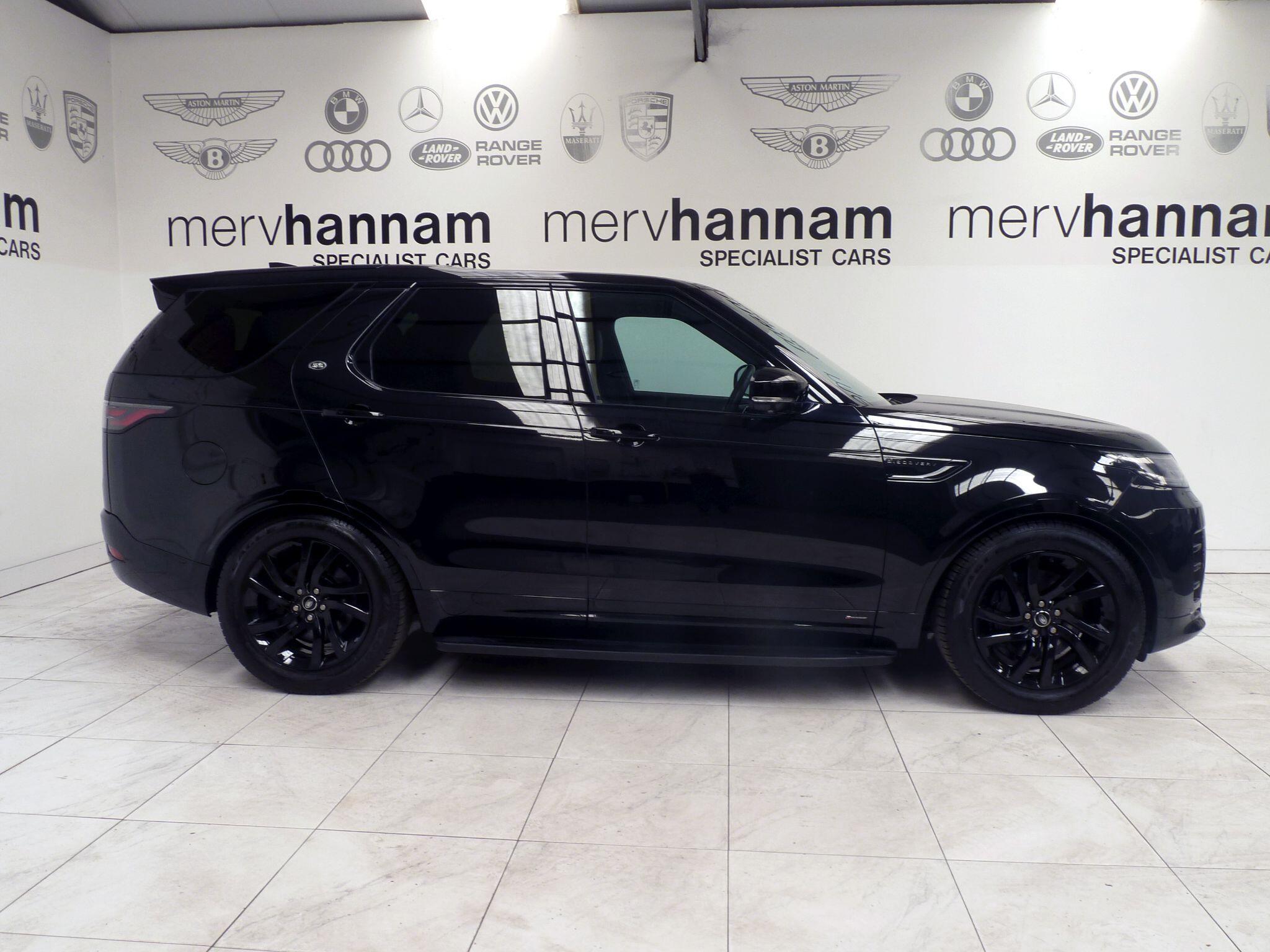 Land Rover Discovery 2.0 P300 R-Dynamic S   <br/><br/>BLACK PACK + SIDE STEPS