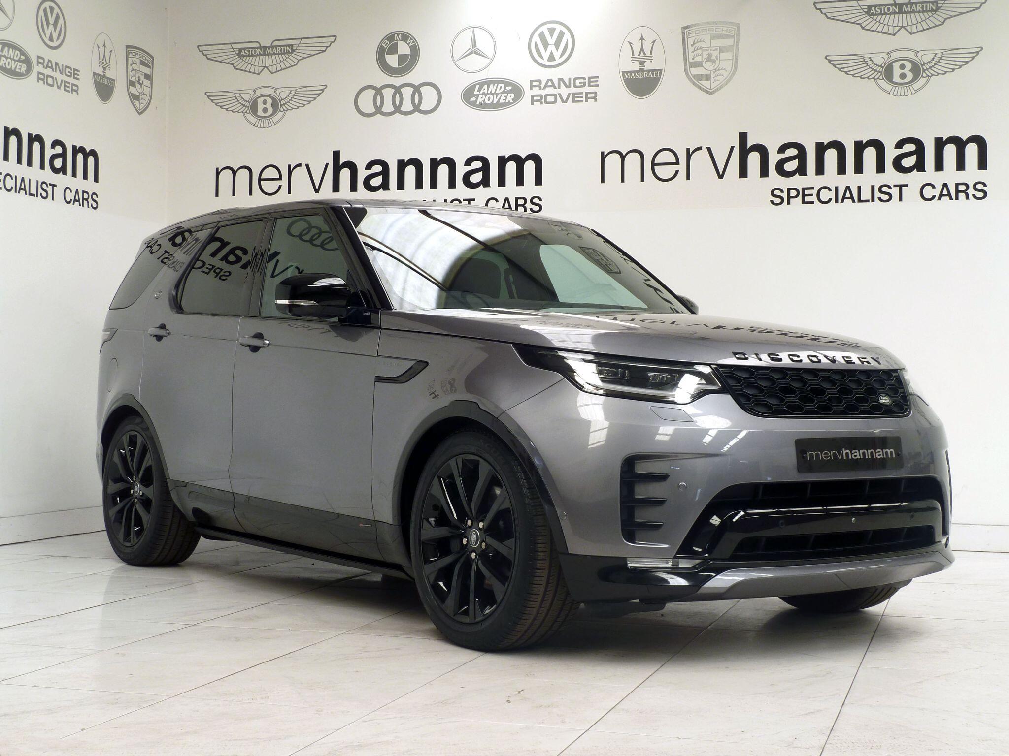 Land Rover Discovery 3.0 D250  R-Dynamic SE   <br/><br/>PAN ROOF + BLACK PACK + STEPS