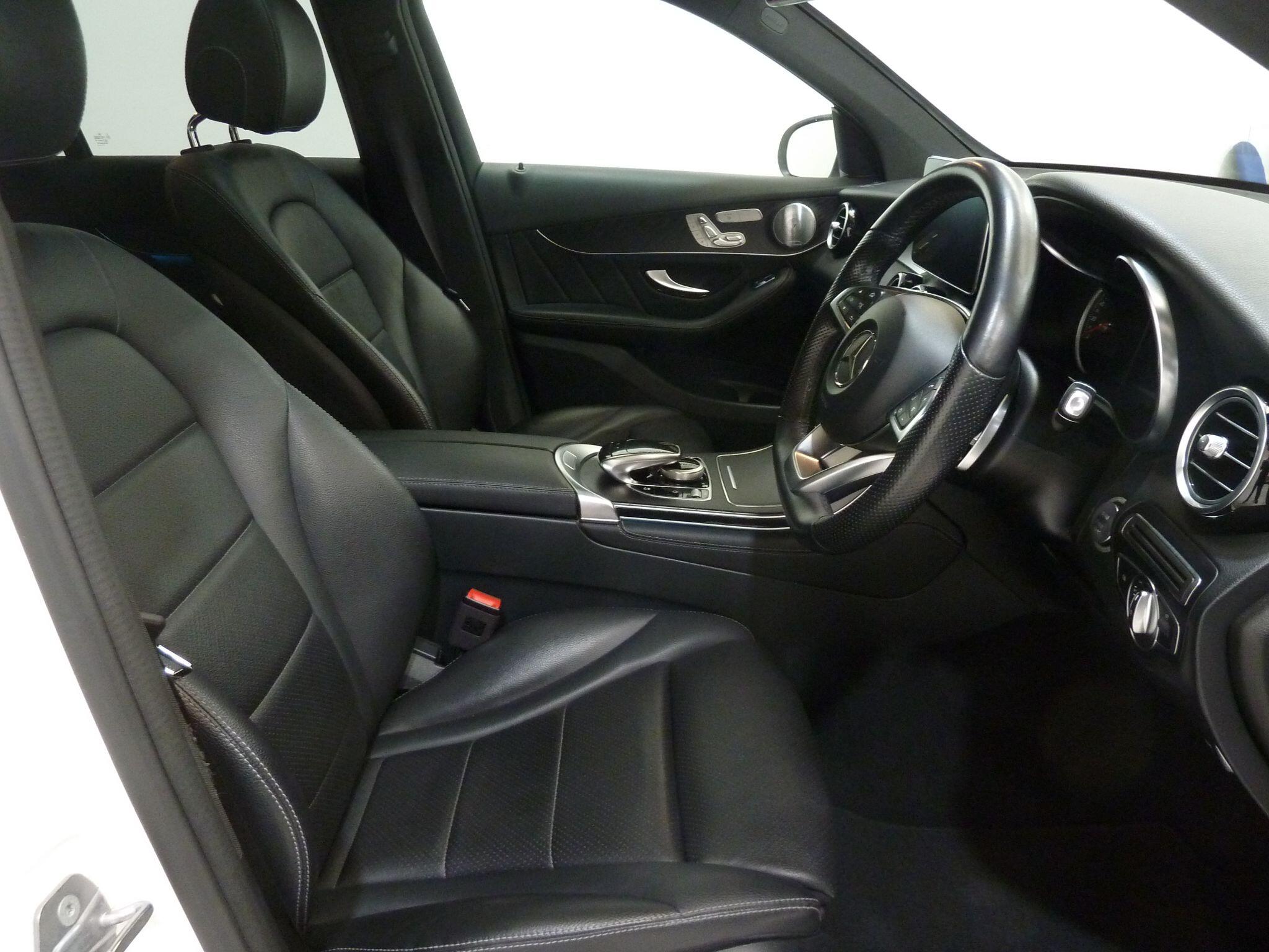 Mercedes-Benz GLC 2.0 GLC250 AMG Line (Premium Plus) +    <br/><br/>PAN ROOF + NIGHT PACKAGE