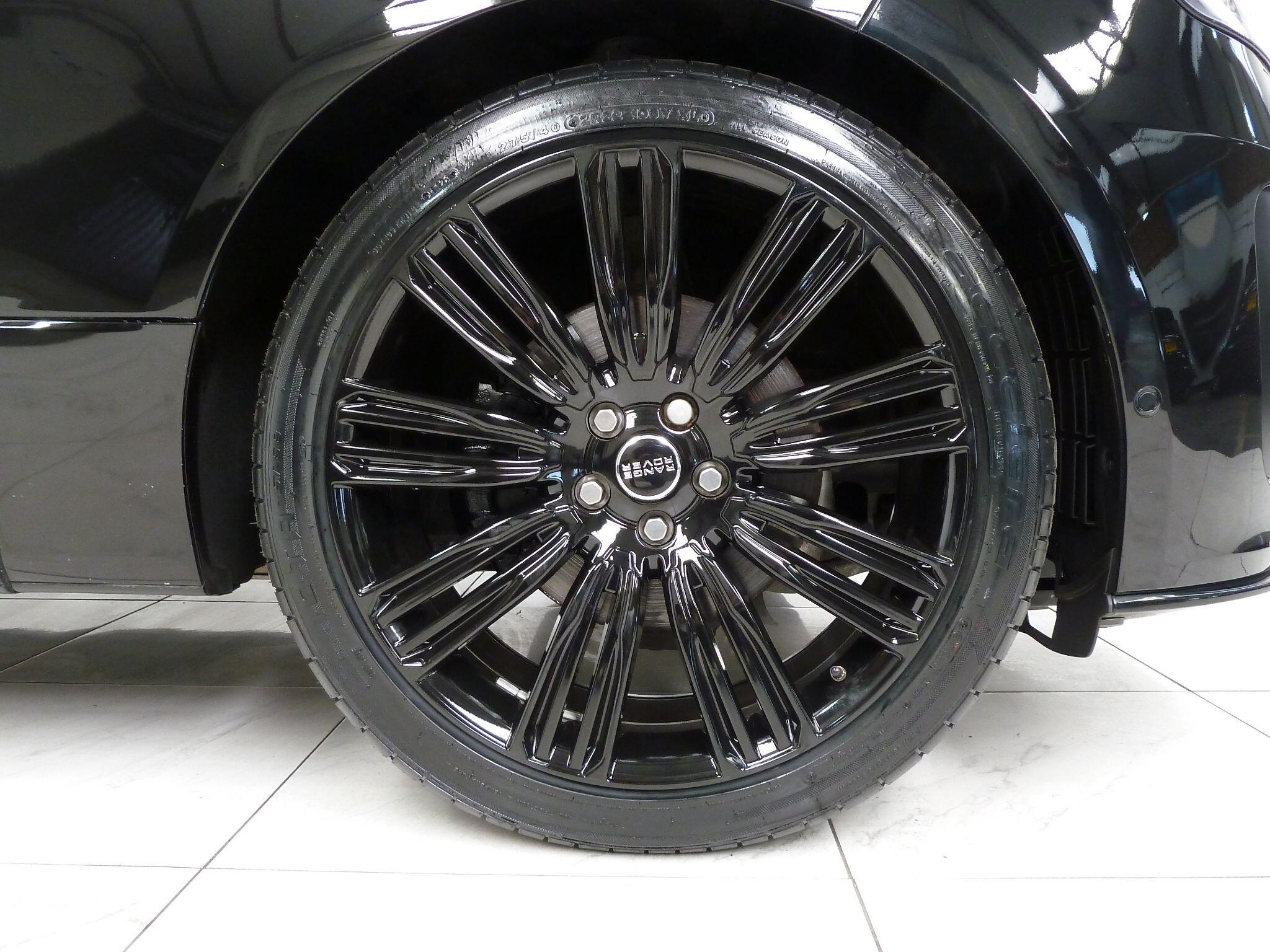 Land Rover Range Rover 3.0 SD V6 Vogue SUV  Diesel   (275 ps)<br/><br/>SVO EXTERIOR DESIGN PACK