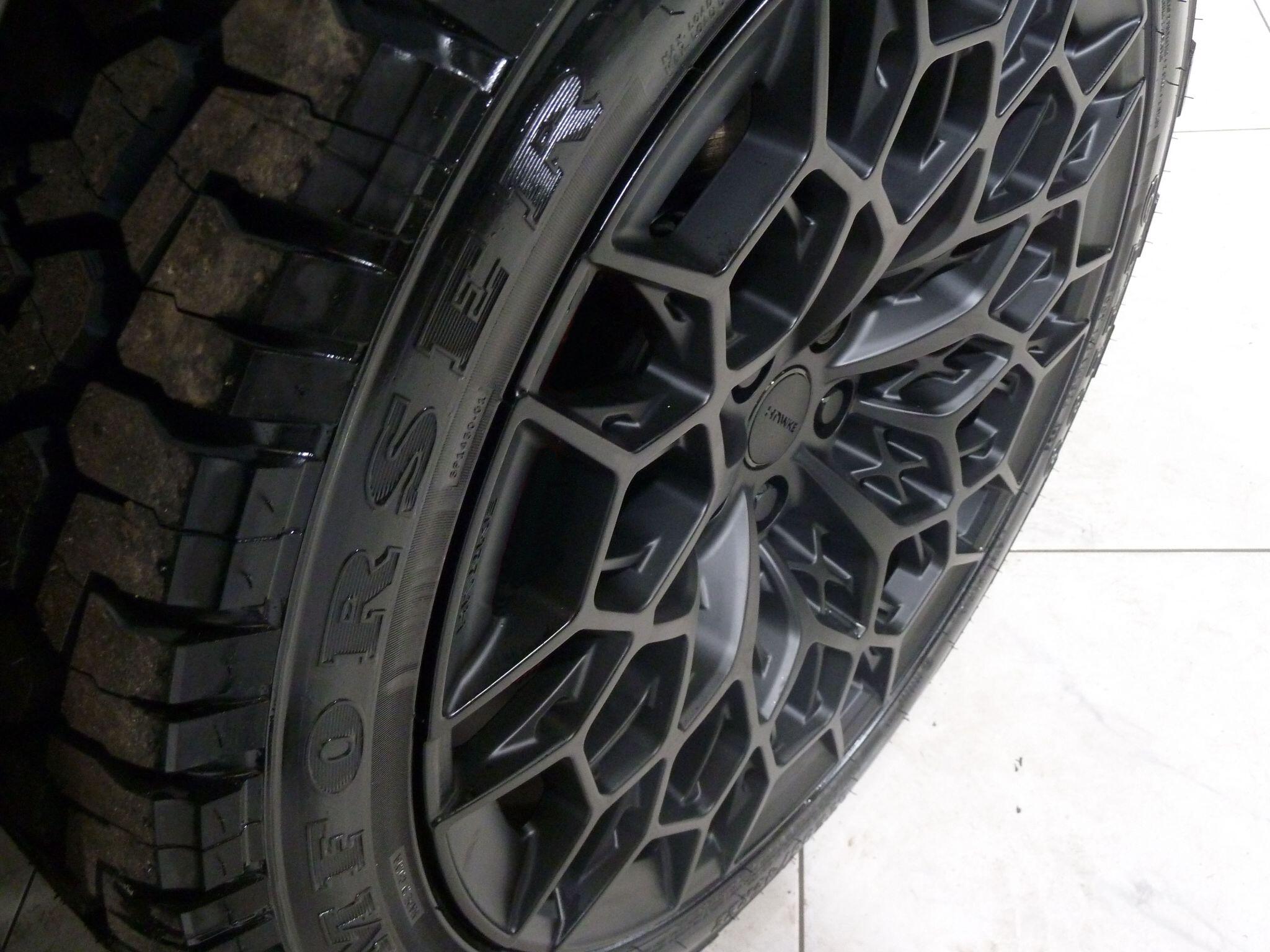 Land Rover Defender 110 3.0 D250  XS Edition   <br/><br/>HAWKE BLACK EDITION