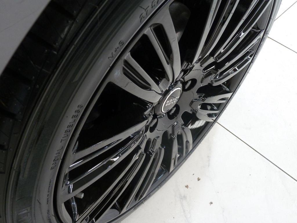 Land Rover Range Rover 3.0   Westminster   <br/><br/>SLIDING PAN ROOF + BLACK PACK
