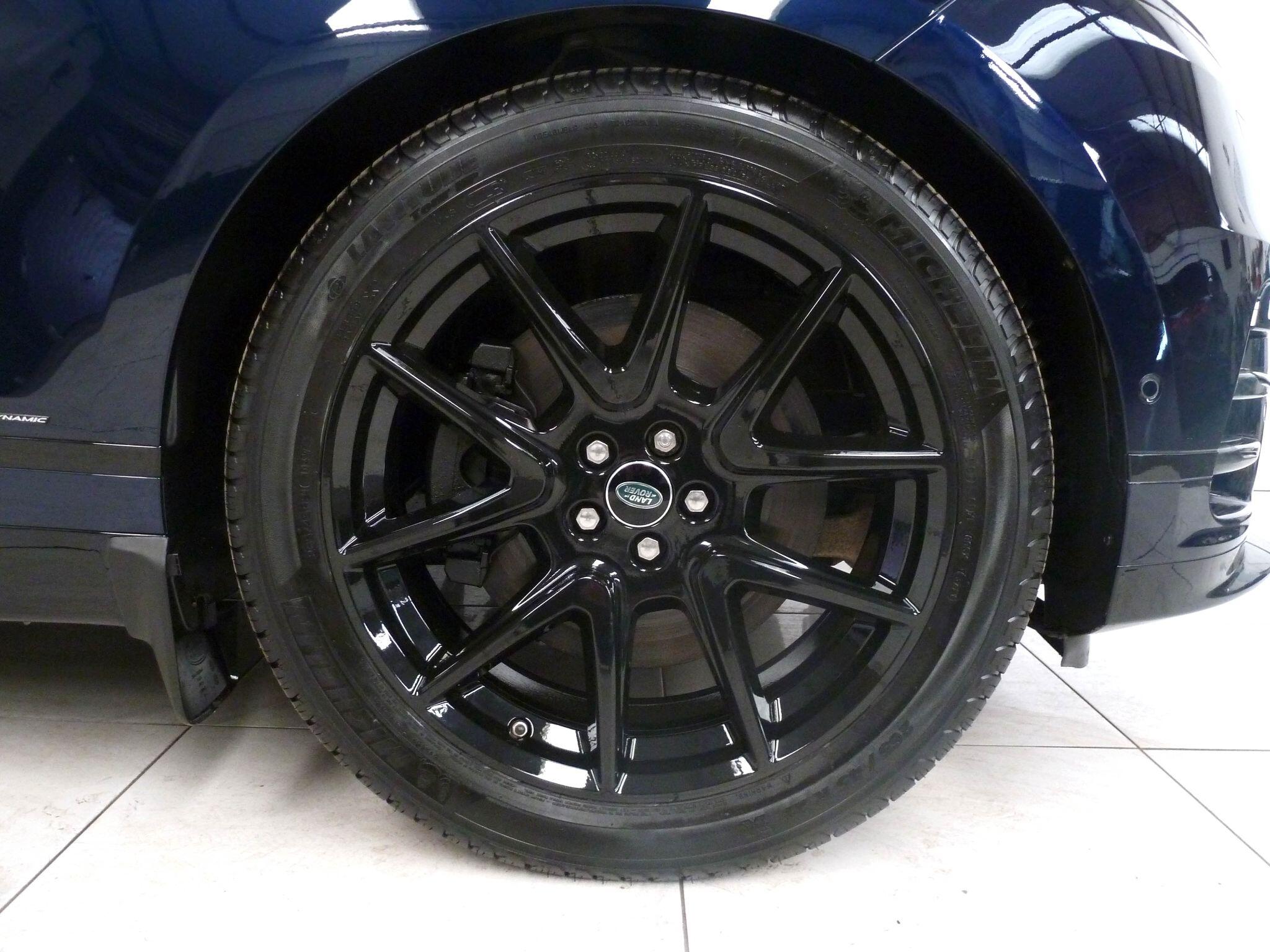 Land Rover Range Rover Velar 3.0   R-Dynamic HSE   <br/><br/>BLACK PACK + AIR SUSPENSION