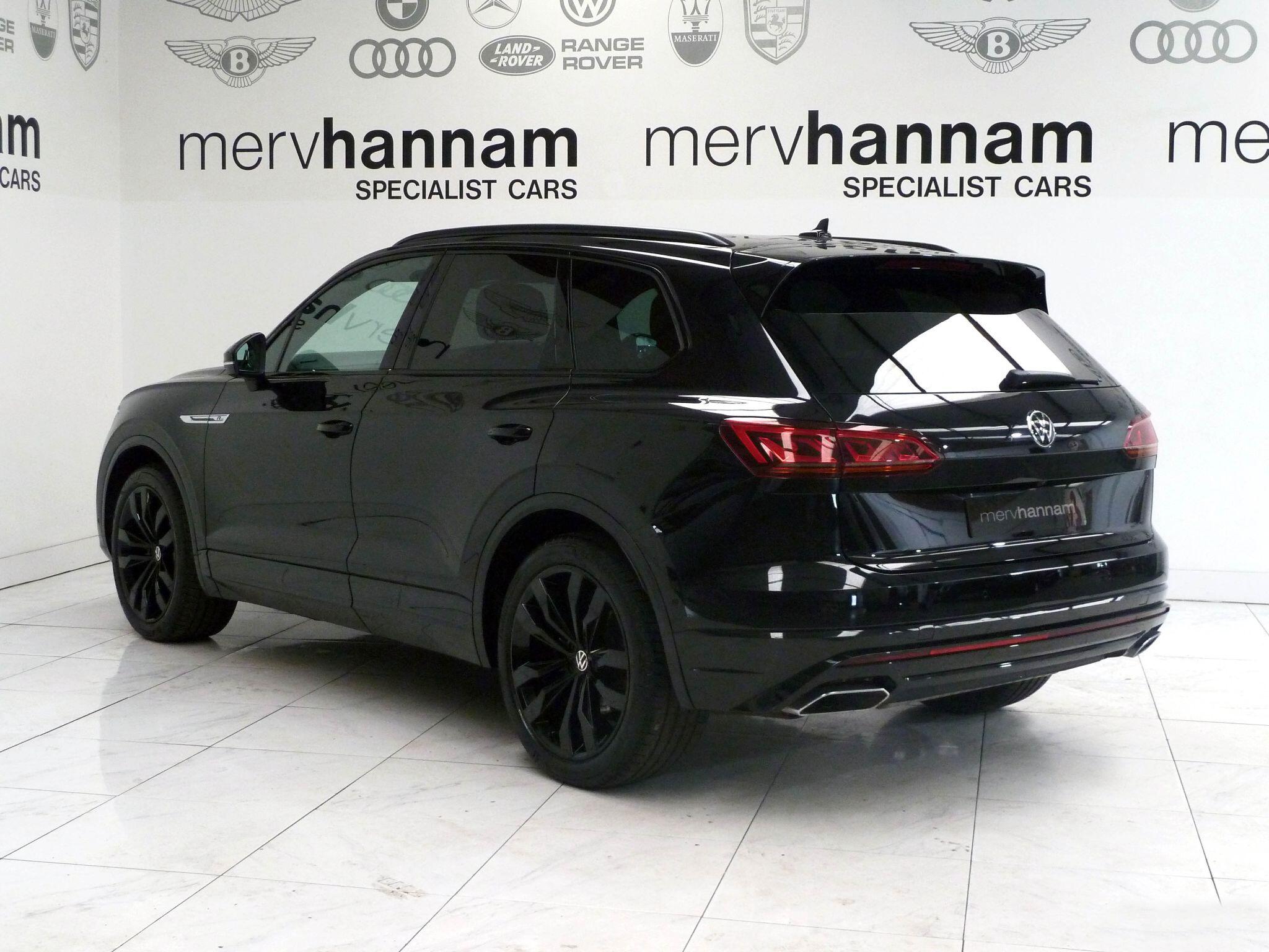Volkswagen Touareg 3.0 TDI V6 Black Edition Tiptronic 4Motion   <br/><br/>PAN ROOF + BLACK PACK