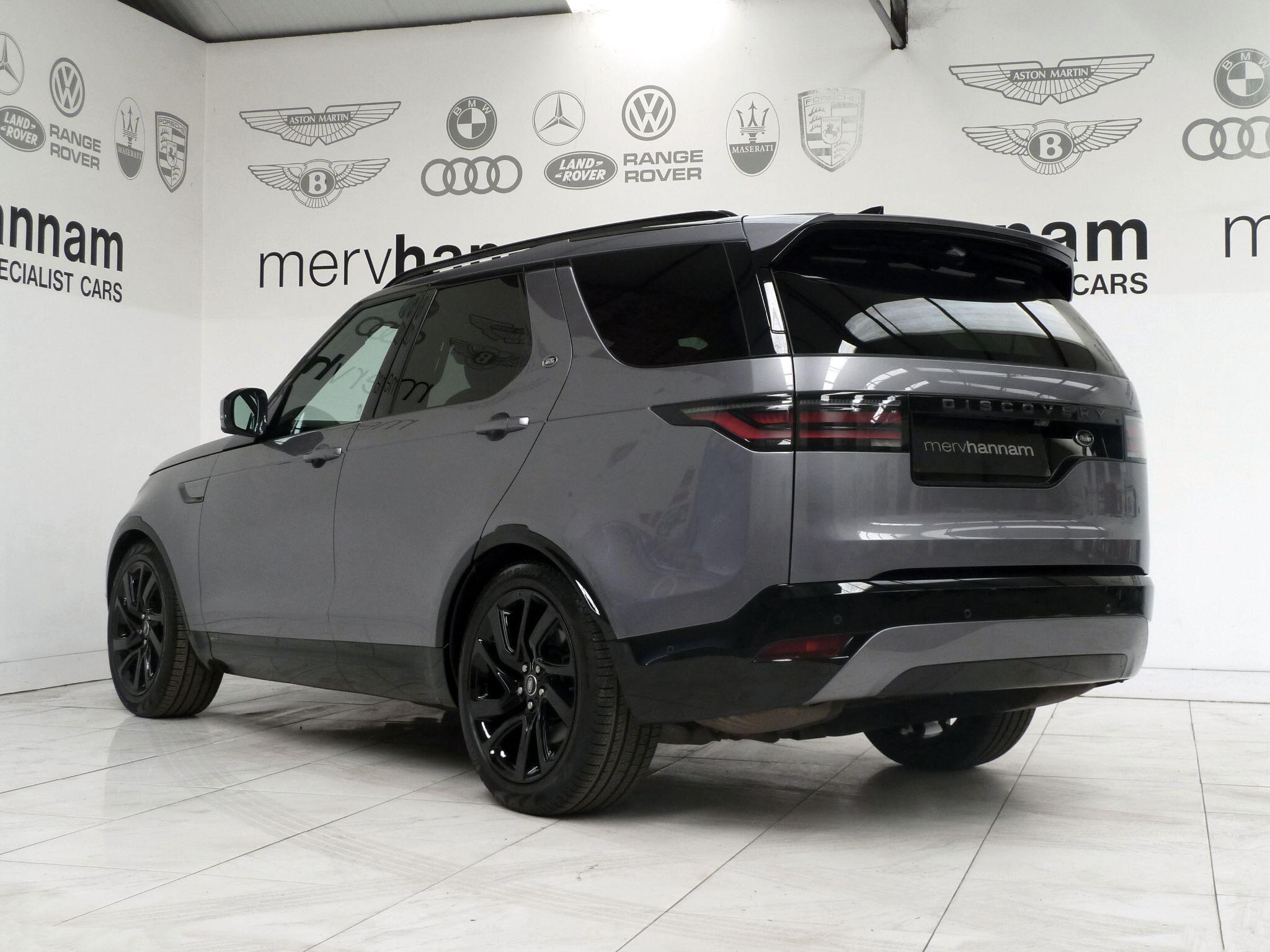 Land Rover Discovery 3.0 D250  R-Dynamic S   <br/><br/>PAN ROOF + BLACK PACK + 3D CAM