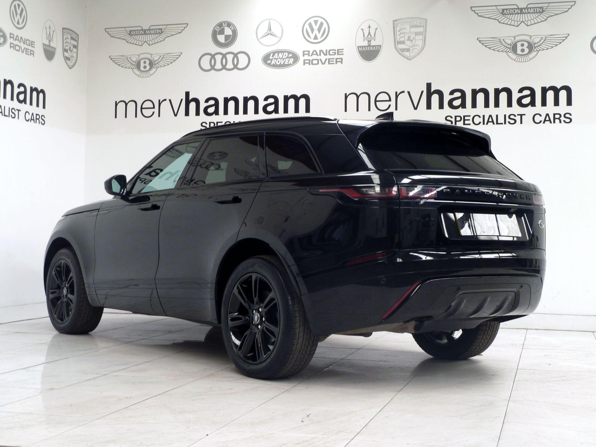 Land Rover Range Rover Velar 2.0 D200  Edition   <br/><br/>OPENING PAN ROOF + BLACK PACK