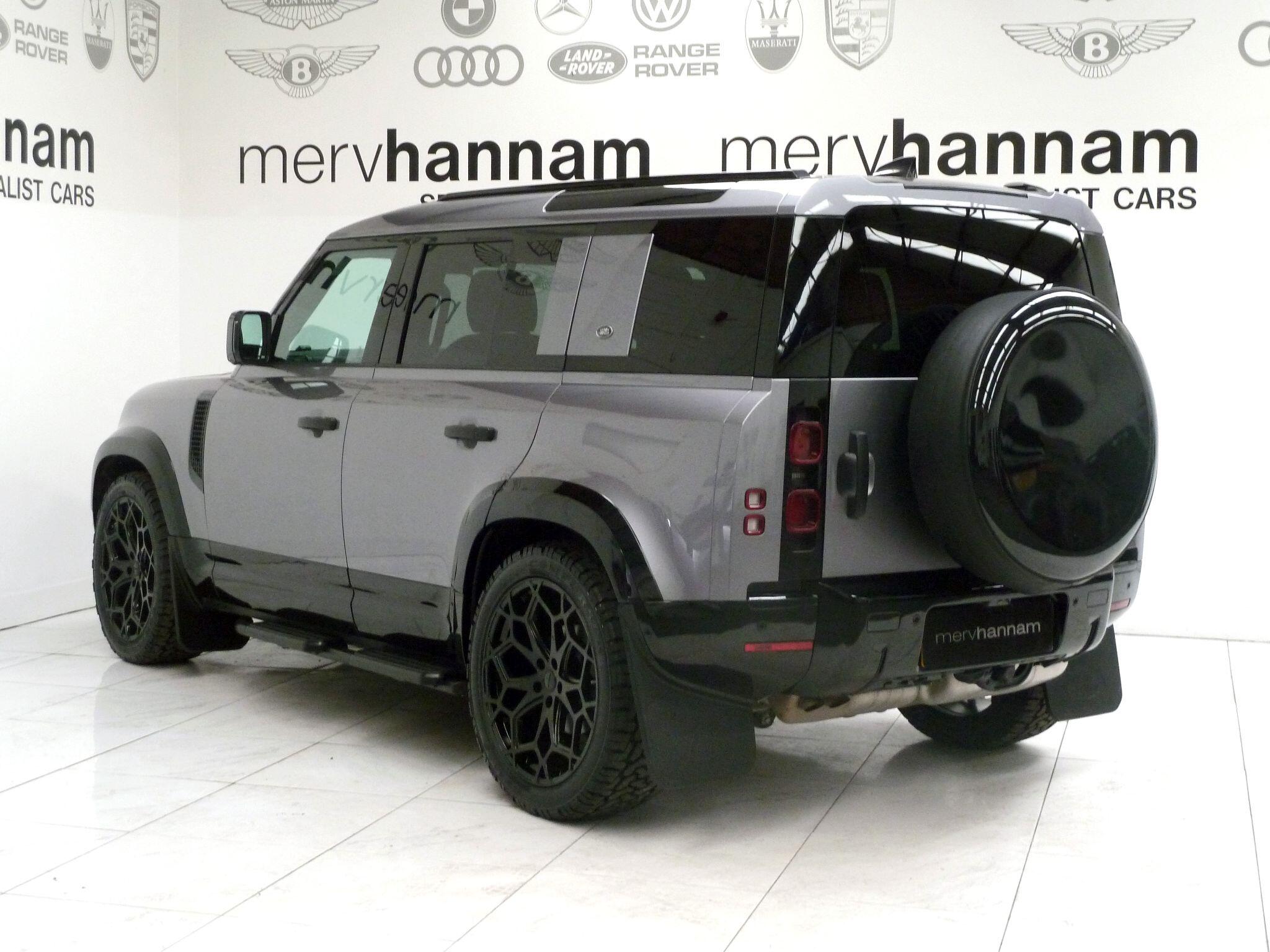 Land Rover Defender 110 2.0 SD4 S   <br/><br/>HAWKE EIGER EDITION