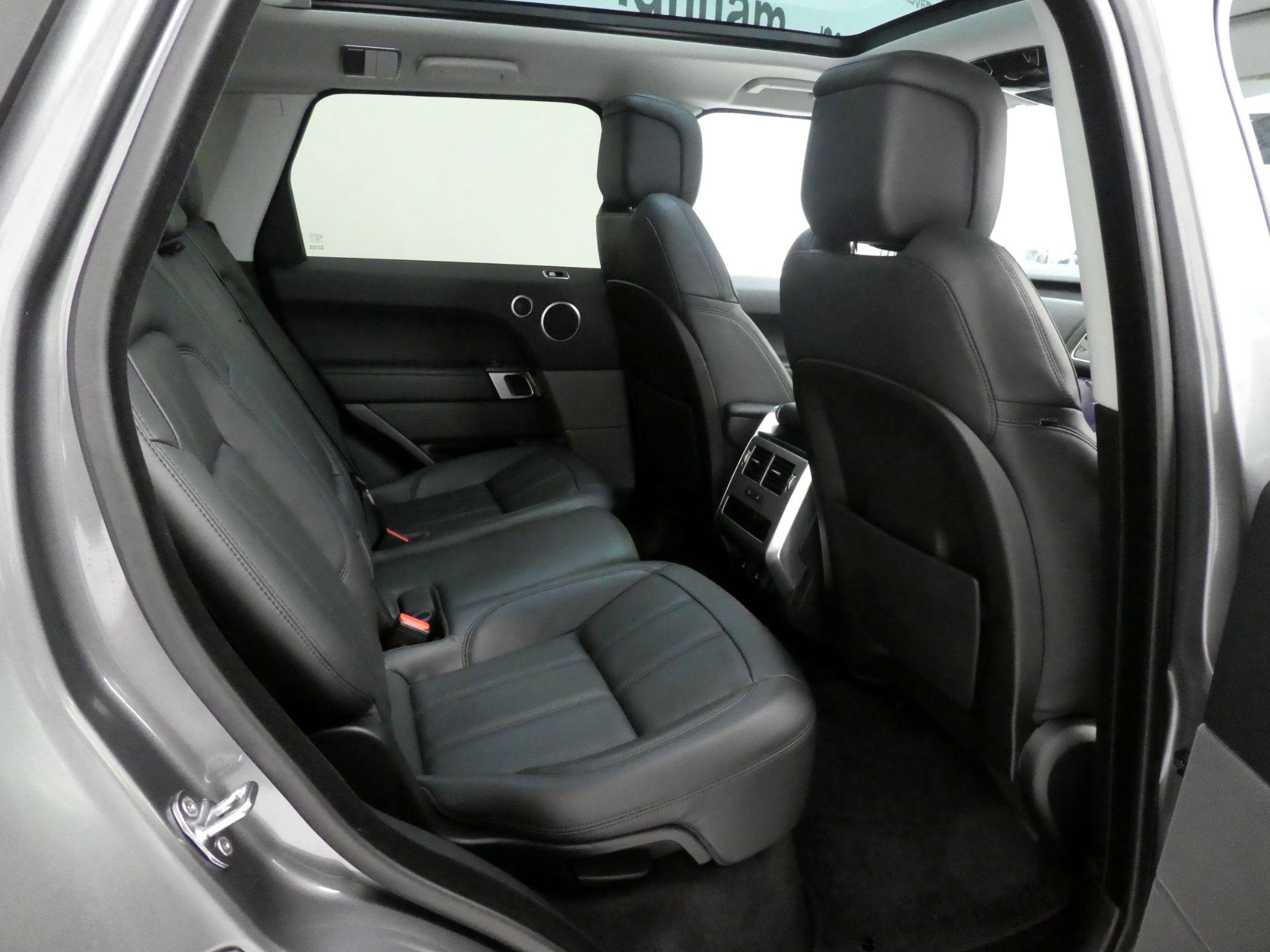Land Rover Range Rover Sport 3.0 SD V6 HSE Dynamic   <br/><br/>AUTOBIOGRAPHY PACK + 7 SEATS