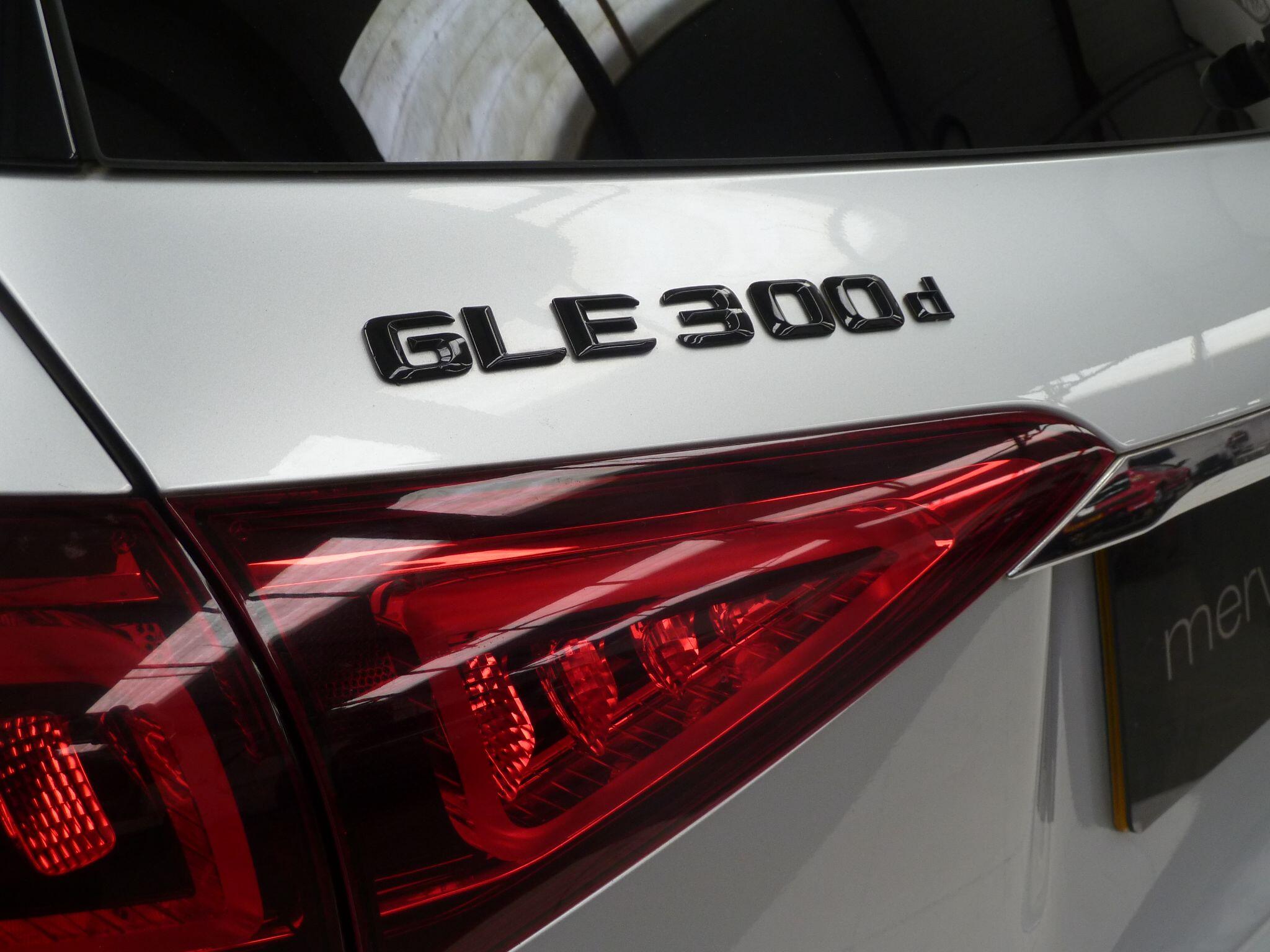 Mercedes-Benz GLE 2.0 GLE300d AMG Line      <br/><br/>WIDESCREEN DISPLAY