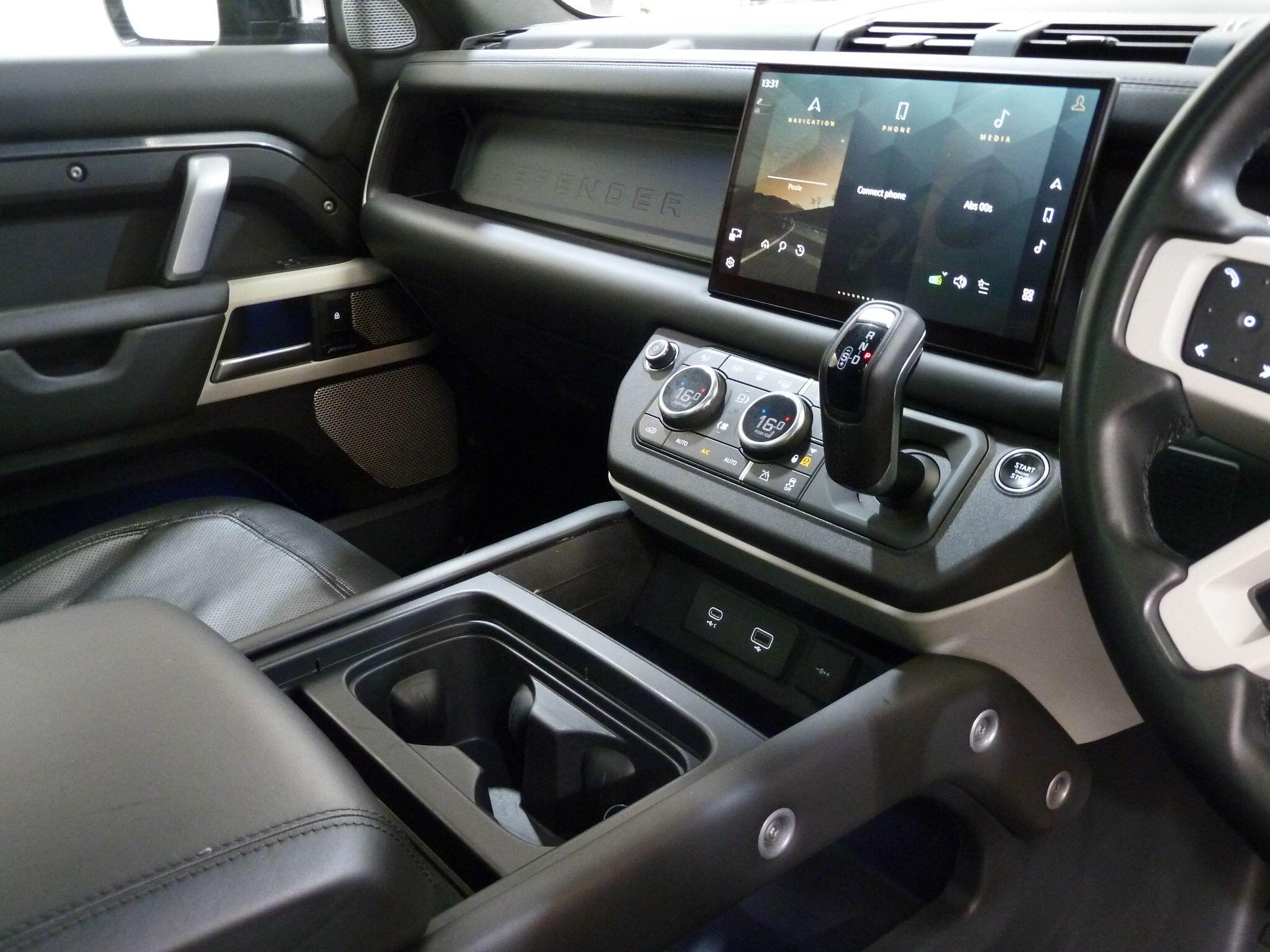 Land Rover Defender 130 3.0   X-Dynamic HSE   <br/><br/>HAWKE CARPATHIAN EDITION 130