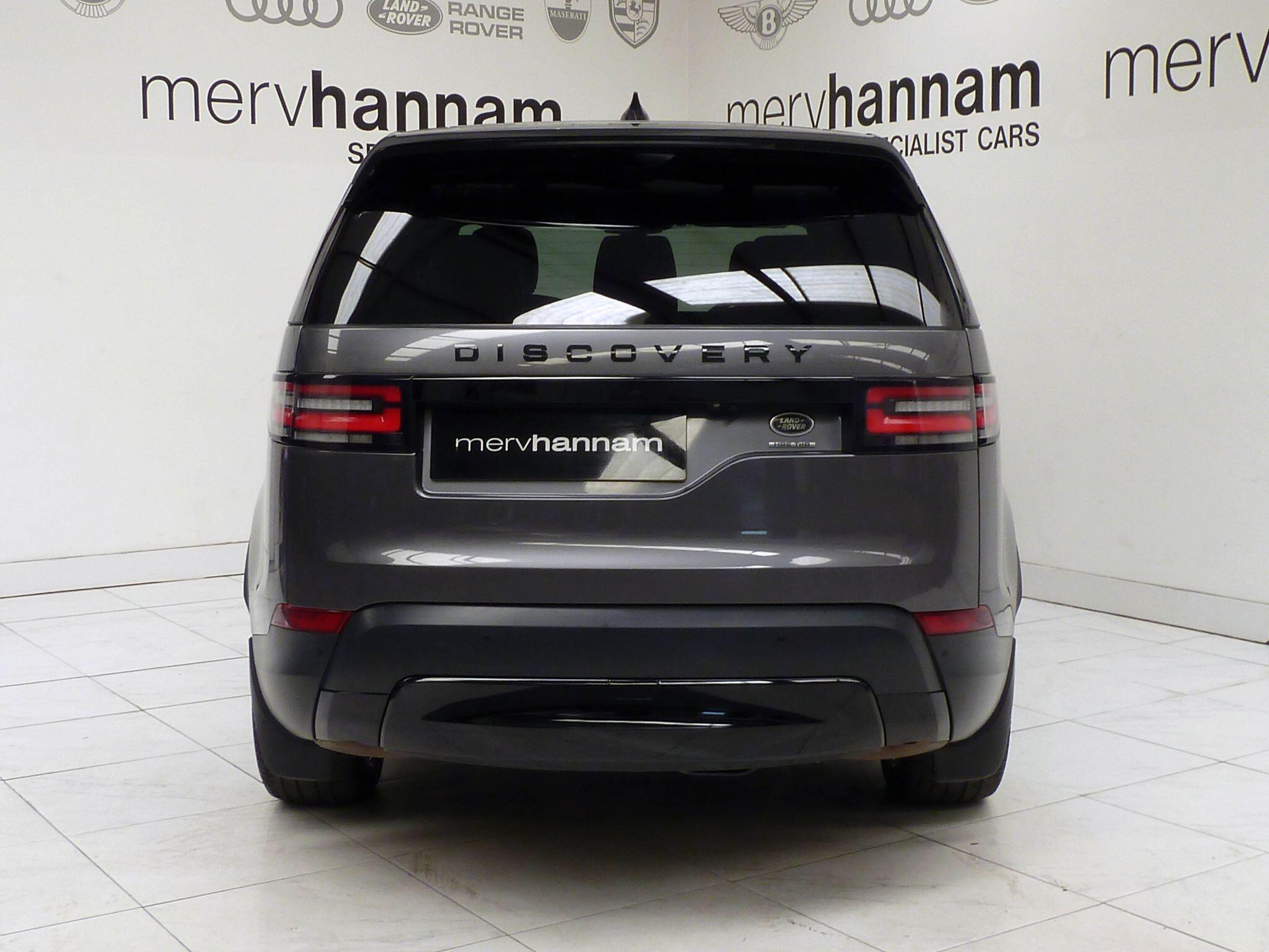 Land Rover Discovery 3.0 SD V6 HSE   <br/><br/>PAN ROOF + BLACK PACK