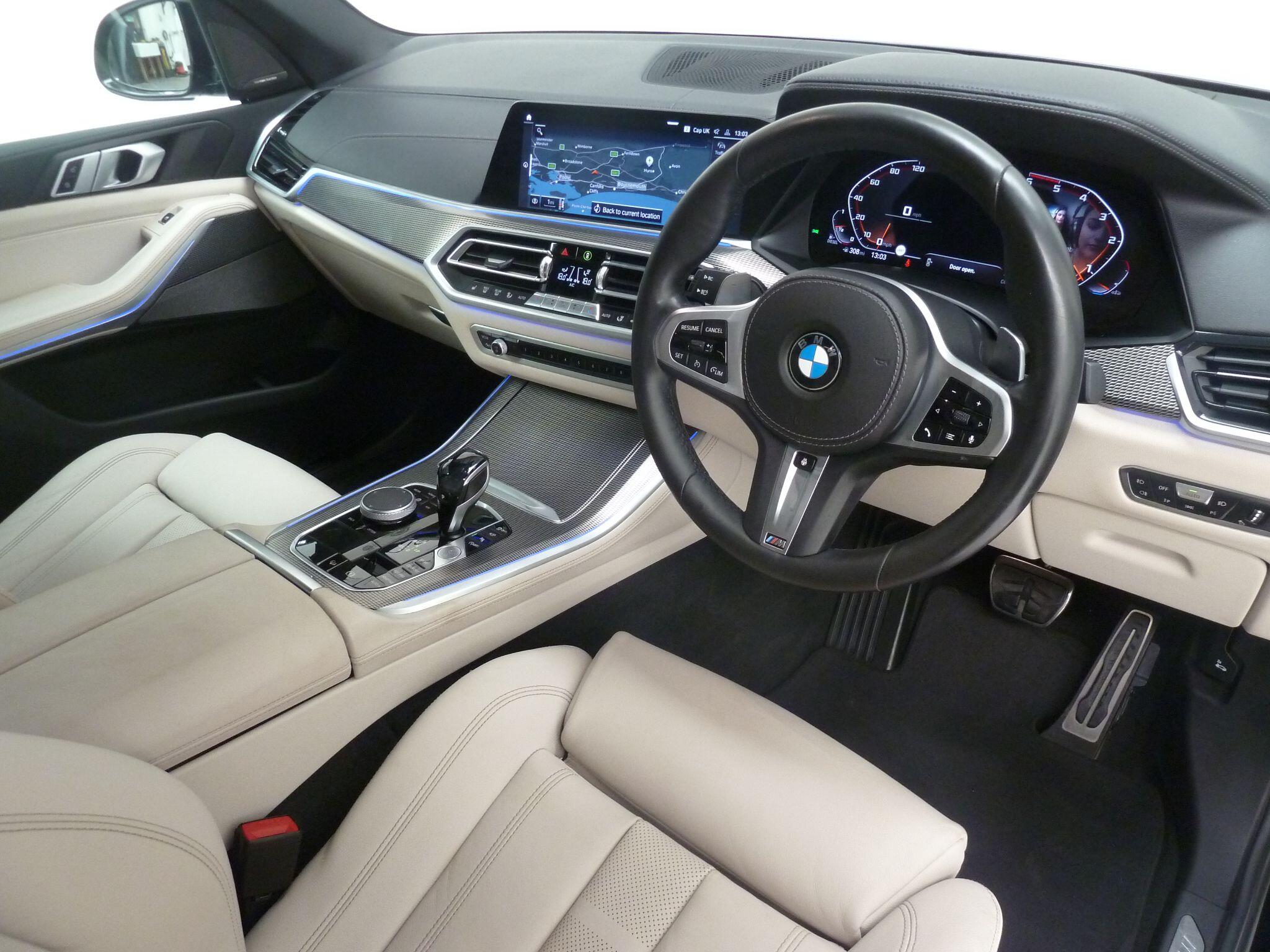 BMW X5 3.0 M50dxDrive   <br/><br/>BMW PERFORMANCE BLACK PACKAGE