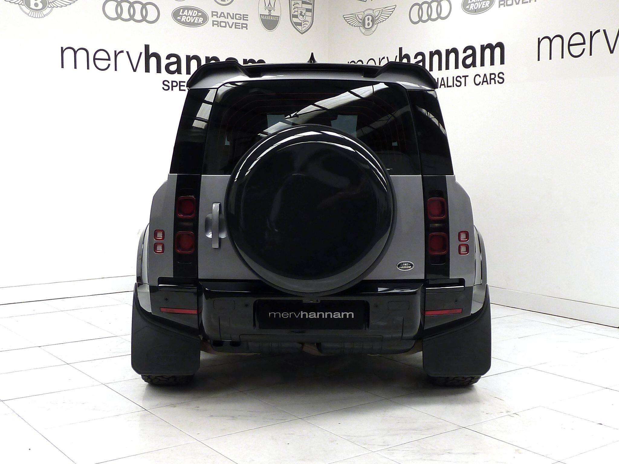 Land Rover Defender 90 3.0 D200  S   <br/><br/>VELARE EIGER EDITION