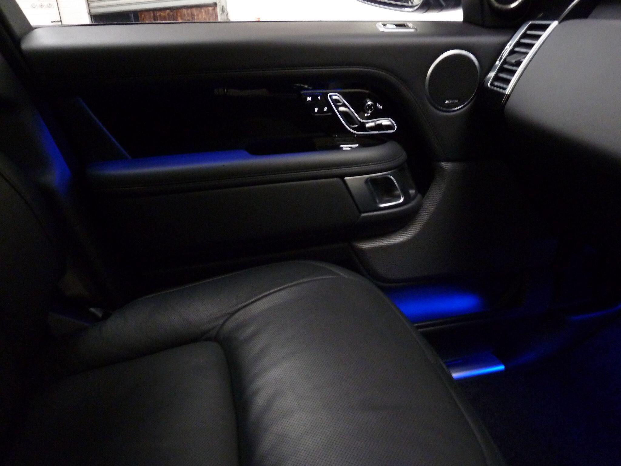 Land Rover Range Rover 3.0 TD V6 Vogue SE   <br/><br/>BLACK PACK + REAR SCREENS