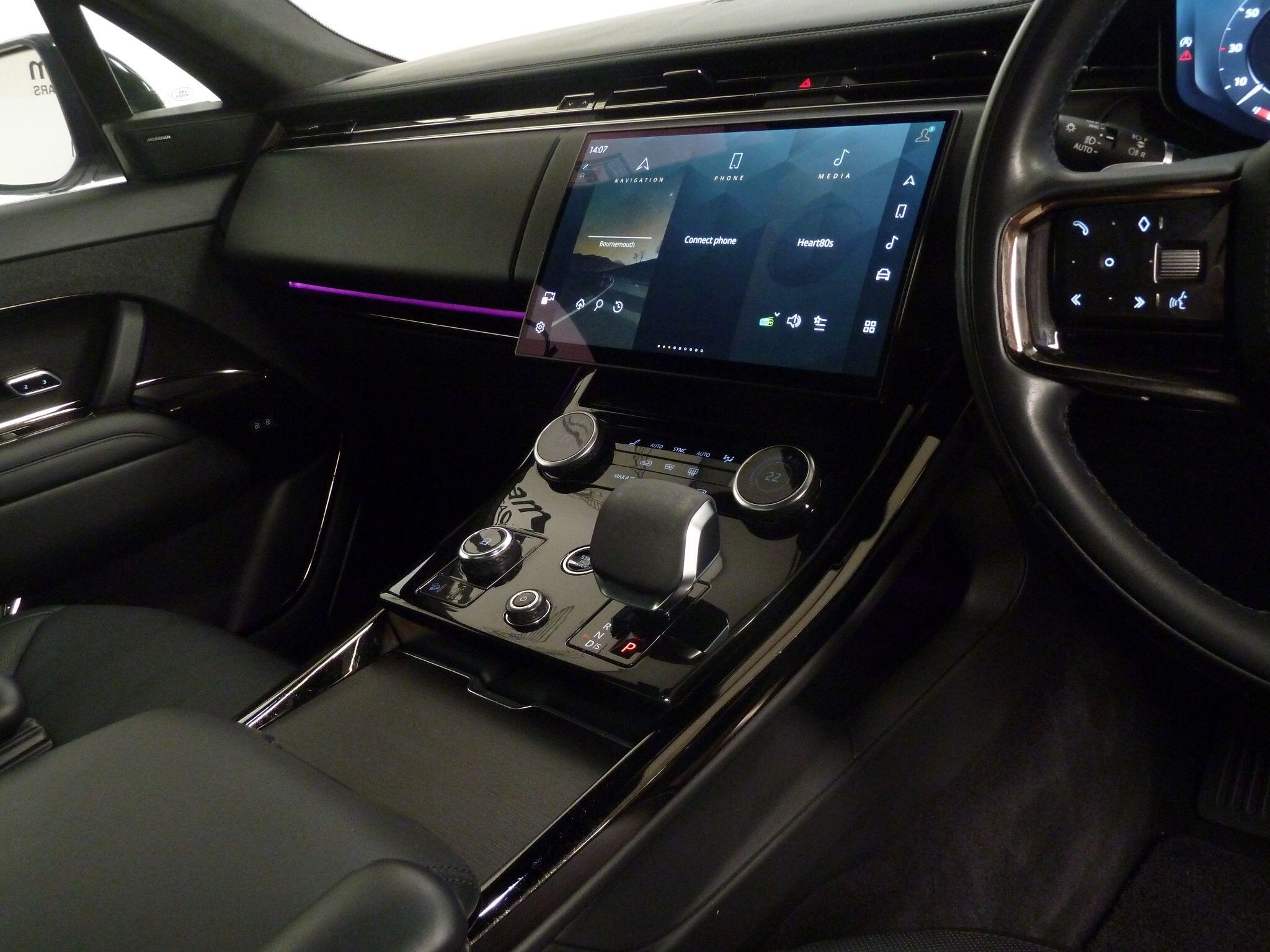 Land Rover Range Rover Sport 3.0 D350  Autobiography   <br/><br/>PAN ROOF + BLACK PACK + STEPS