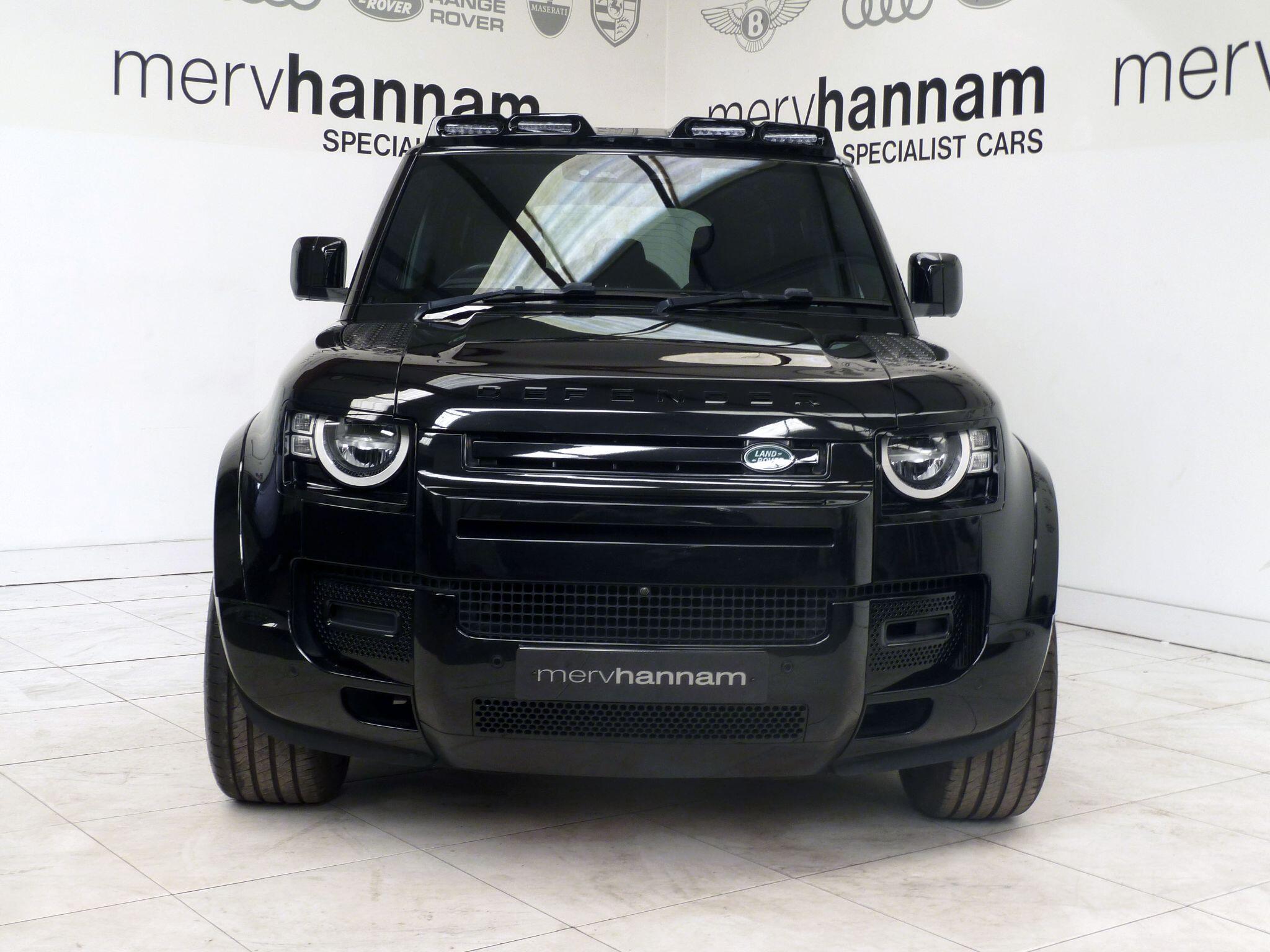 Land Rover Defender 110 3.0 D250  X-Dynamic S   <br/><br/>ROOF LIGHTS +BLACK PACK +STEPS