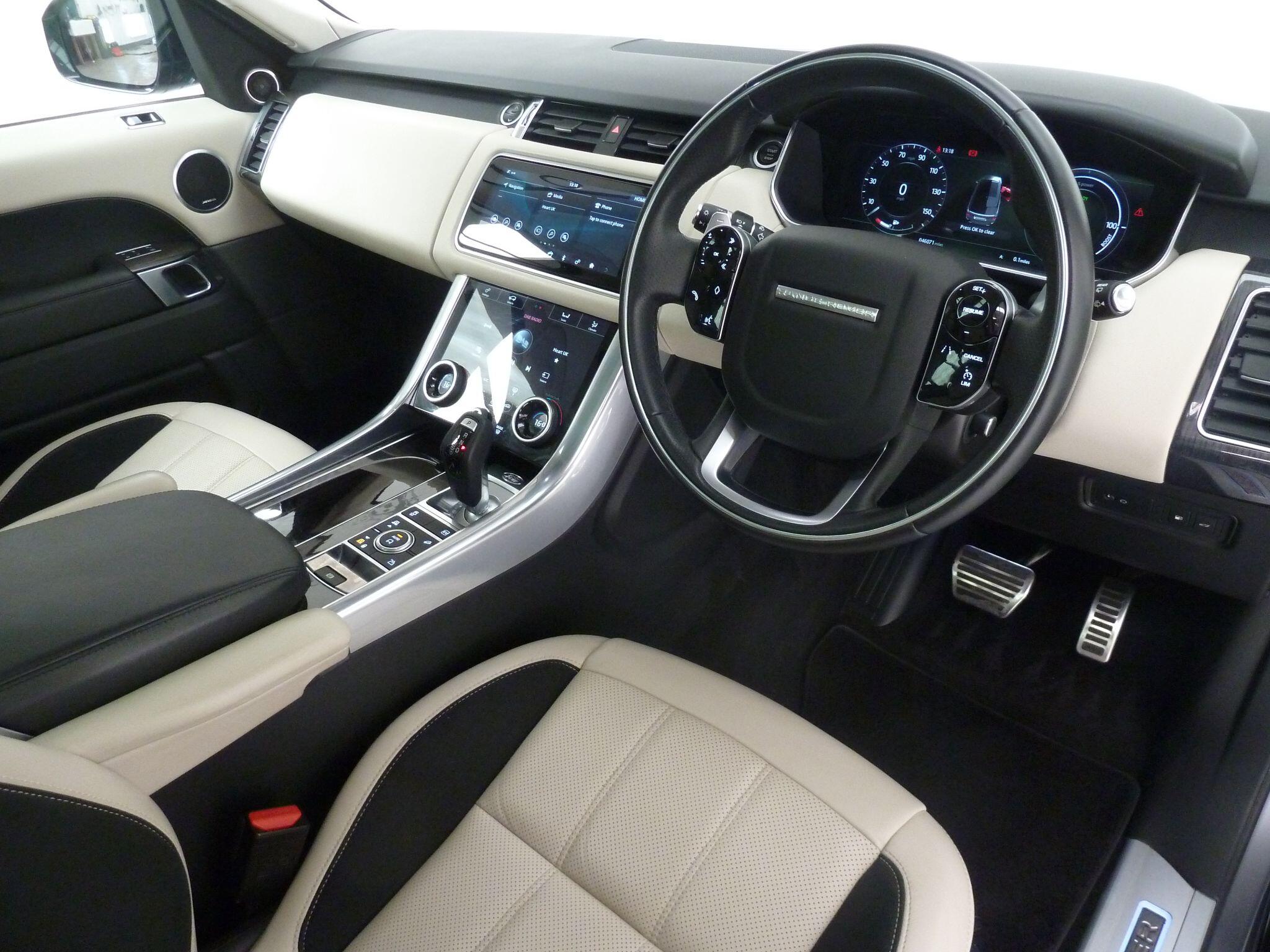 Land Rover Range Rover Sport 2.0 P400e  HSE Dynamic SUV  Petrol Plug-in Hybrid   (404 ps)<br/><br/>PAN ROOF + BLACK PACK + STEPS