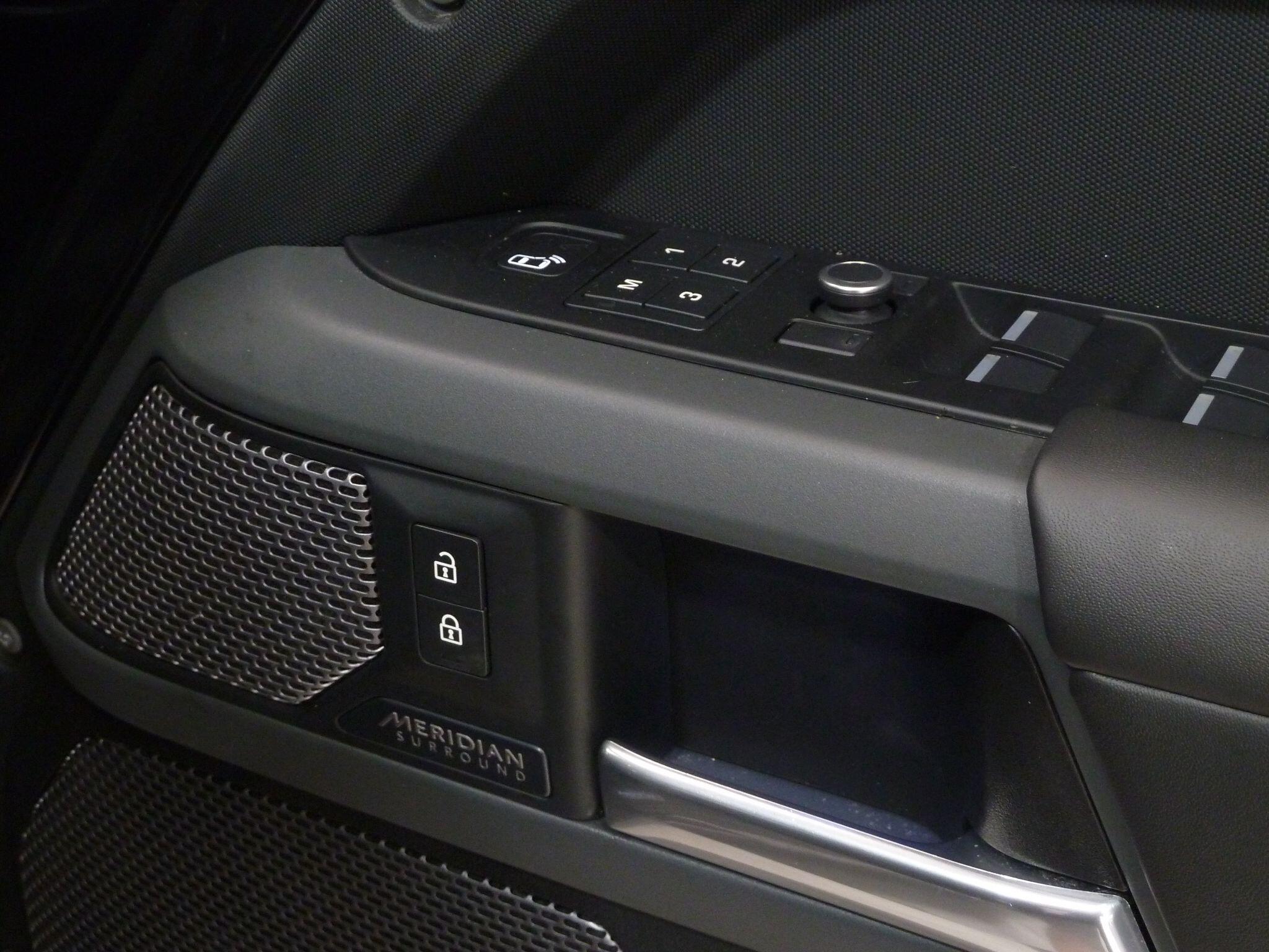 Land Rover Defender 110 3.0   X-Dynamic HSE SUV  Diesel   (300 ps)<br/><br/>HAWKE CARPATHIAN EDITION D300