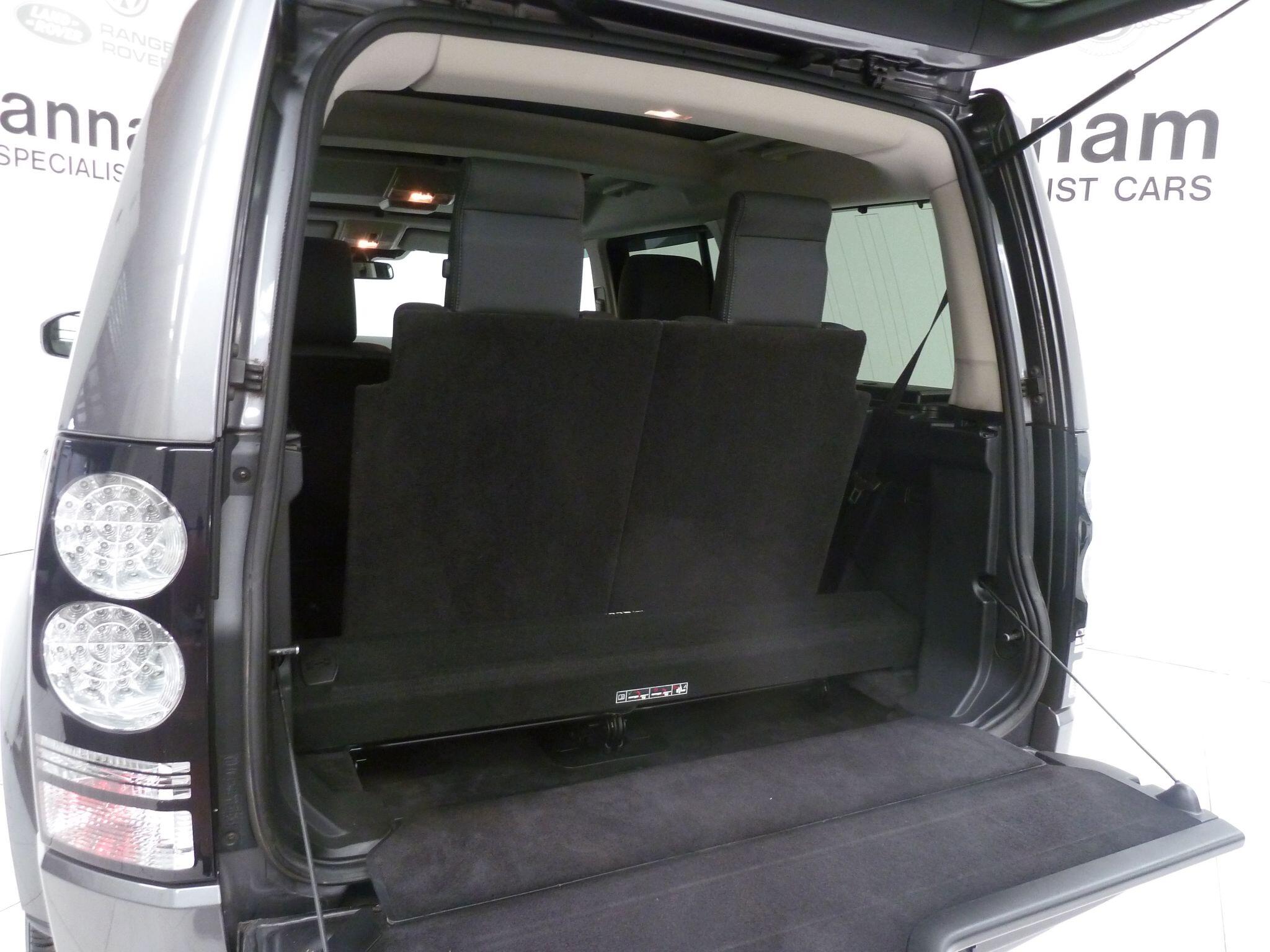 Land Rover Discovery 4 3.0 SD V6 HSE   <br/><br/>SUNROOF + BLACK PACK + 1 OWNER