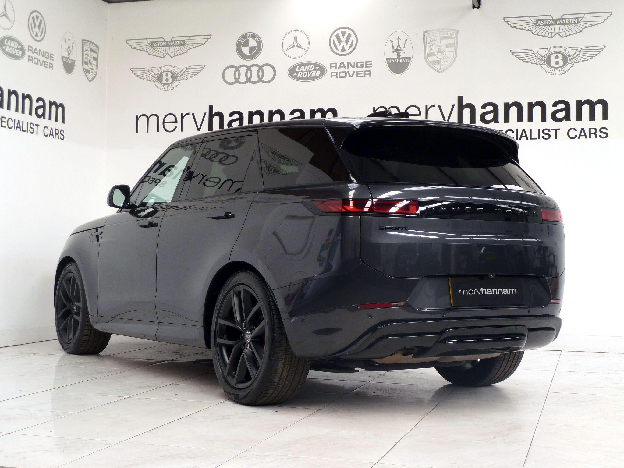 Land Rover Range Rover Sport 3.0   Dynamic SE   <br/><br/>SLIDING PAN ROOF + BLACK PACK