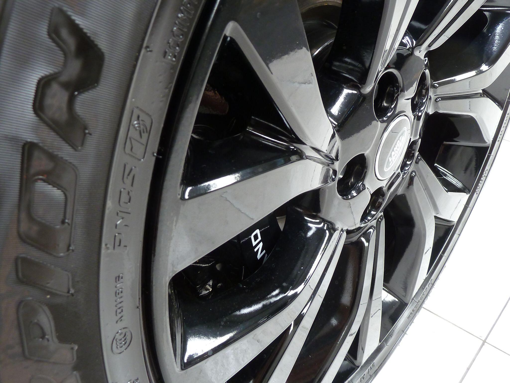 Land Rover Range Rover 2.0 P400e  Vogue   <br/><br/>PAN ROOF + BLACK PACK