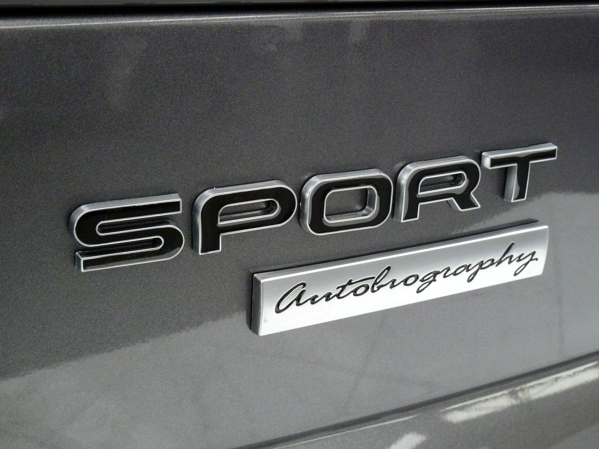 Land Rover Range Rover Sport 3.0 SD V6 HSE Dynamic   <br/><br/>AUTOBIOGRAPHY DESIGN PACK