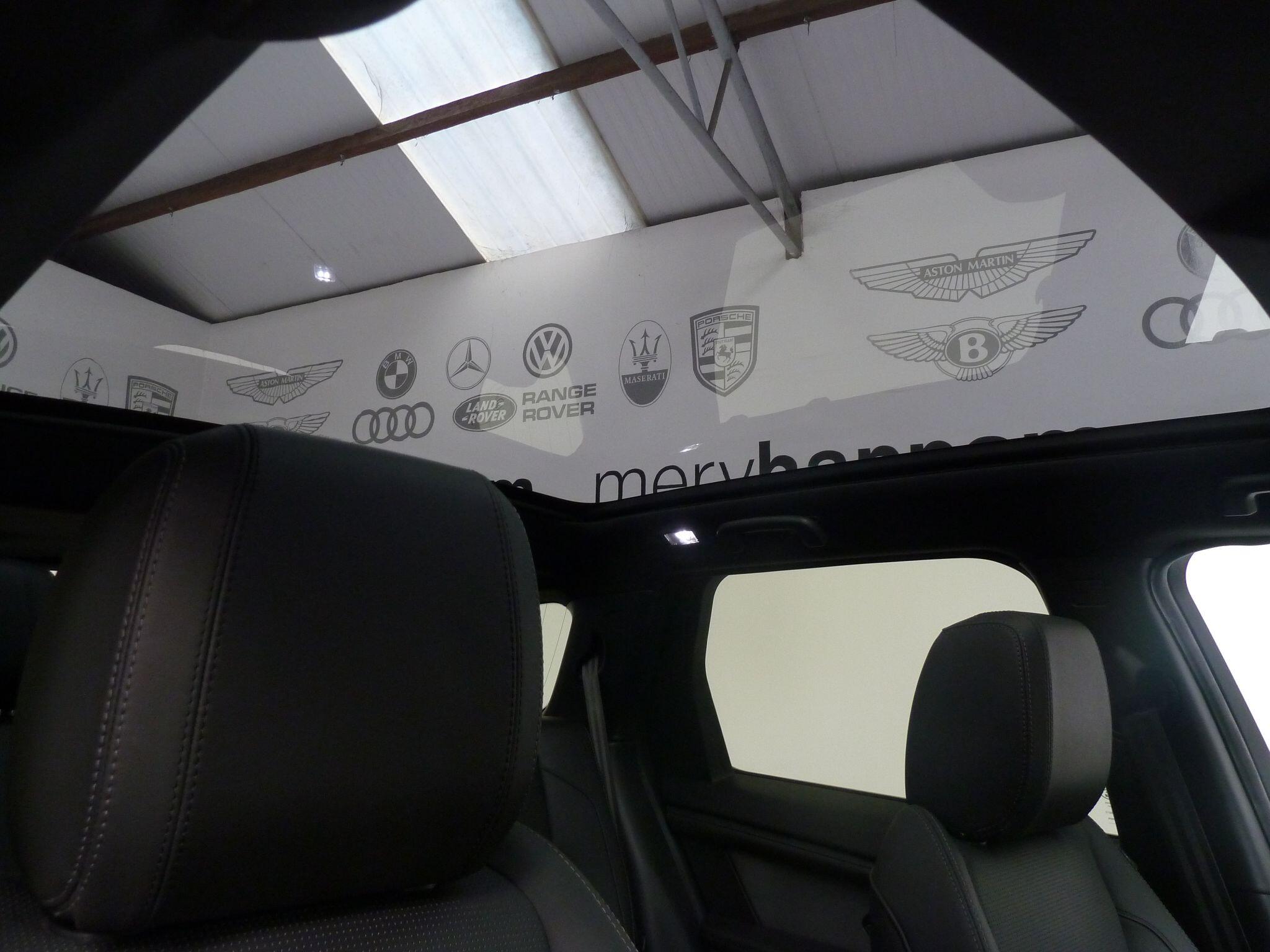 Land Rover Discovery Sport 1.5 P300e 12.2kWh Dynamic HSE   <br/><br/>PAN ROOF + BLACK PACK