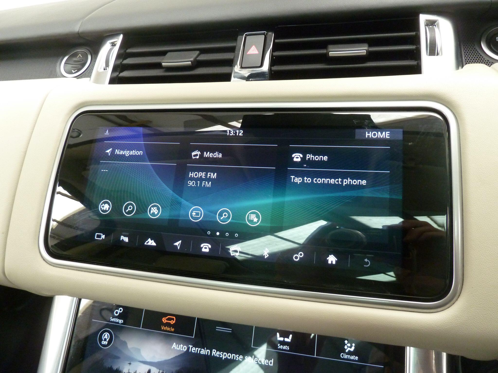 Land Rover Range Rover Sport 3.0 SD V6 HSE   <br/><br/>AUTOBIOGRAPHY PACK + PAN ROOF