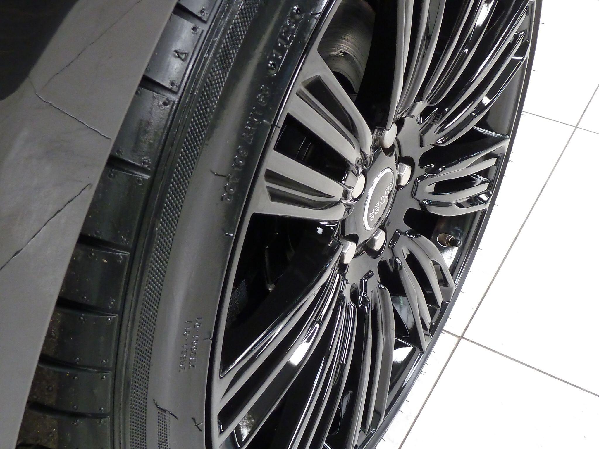 Land Rover Range Rover 3.0 SD V6 Vogue SUV  Diesel   (275 ps)<br/><br/>SVO EXTERIOR DESIGN PACK