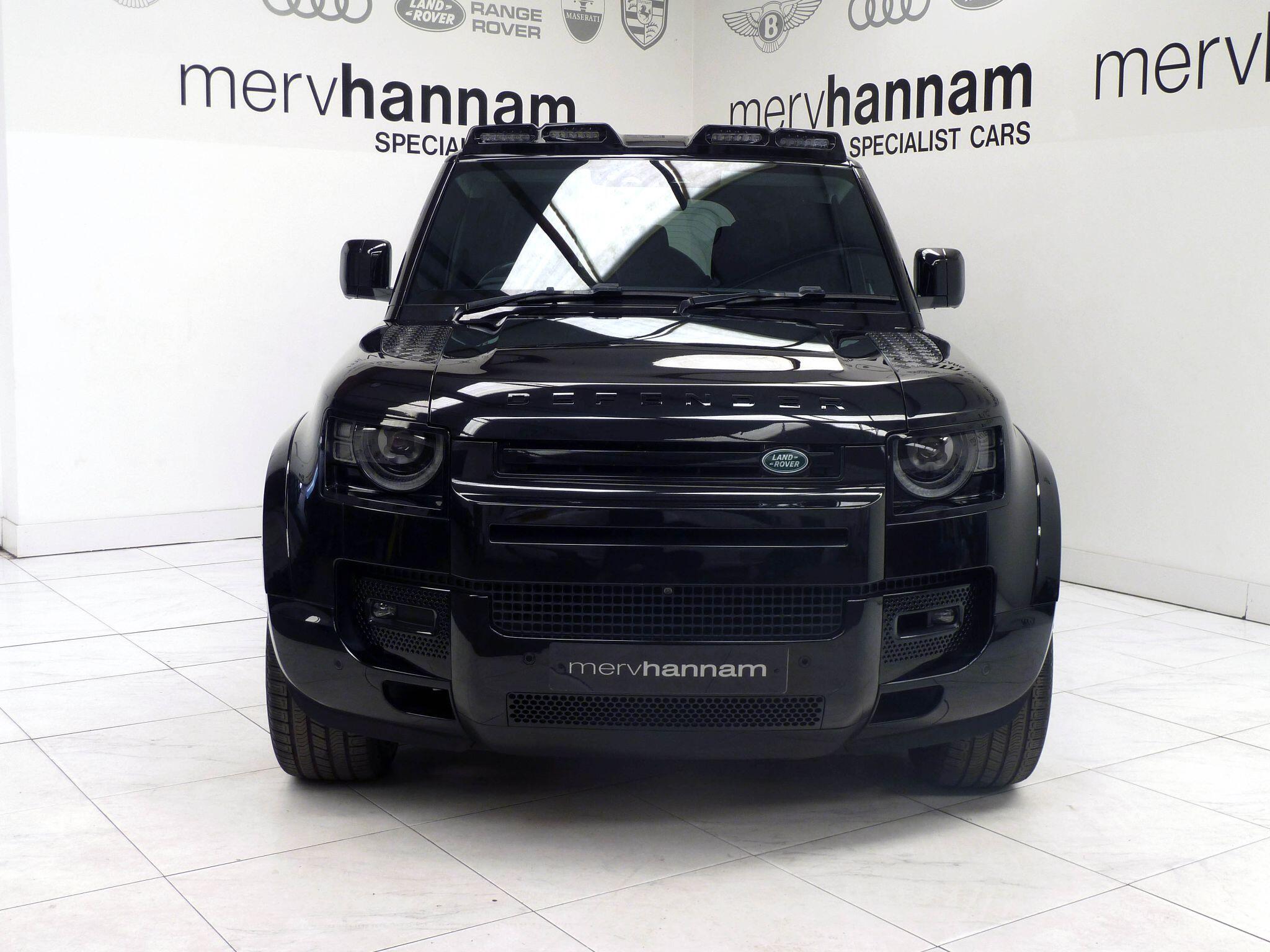 Land Rover Defender 110 2.0 P400e 15.4kWh X-Dynamic SE SUV  Petrol Plug-in Hybrid   (404 ps)<br/><br/>ROOF LIGHTS +BLACK PACK +STEPS