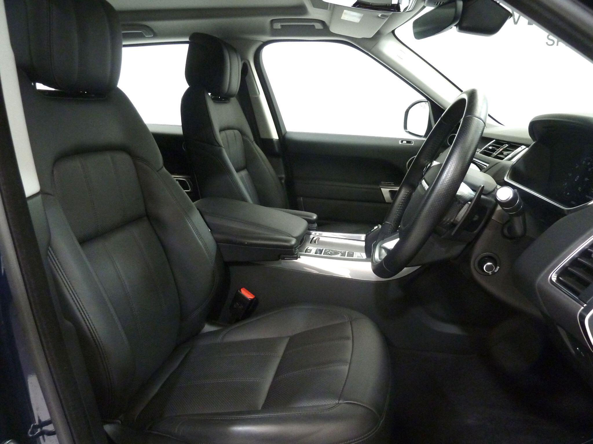 Land Rover Range Rover Sport 2.0 P300 HSE SUV  Petrol   (300 ps)<br/><br/>AUTOBIOGRAPHY DESIGN PACK