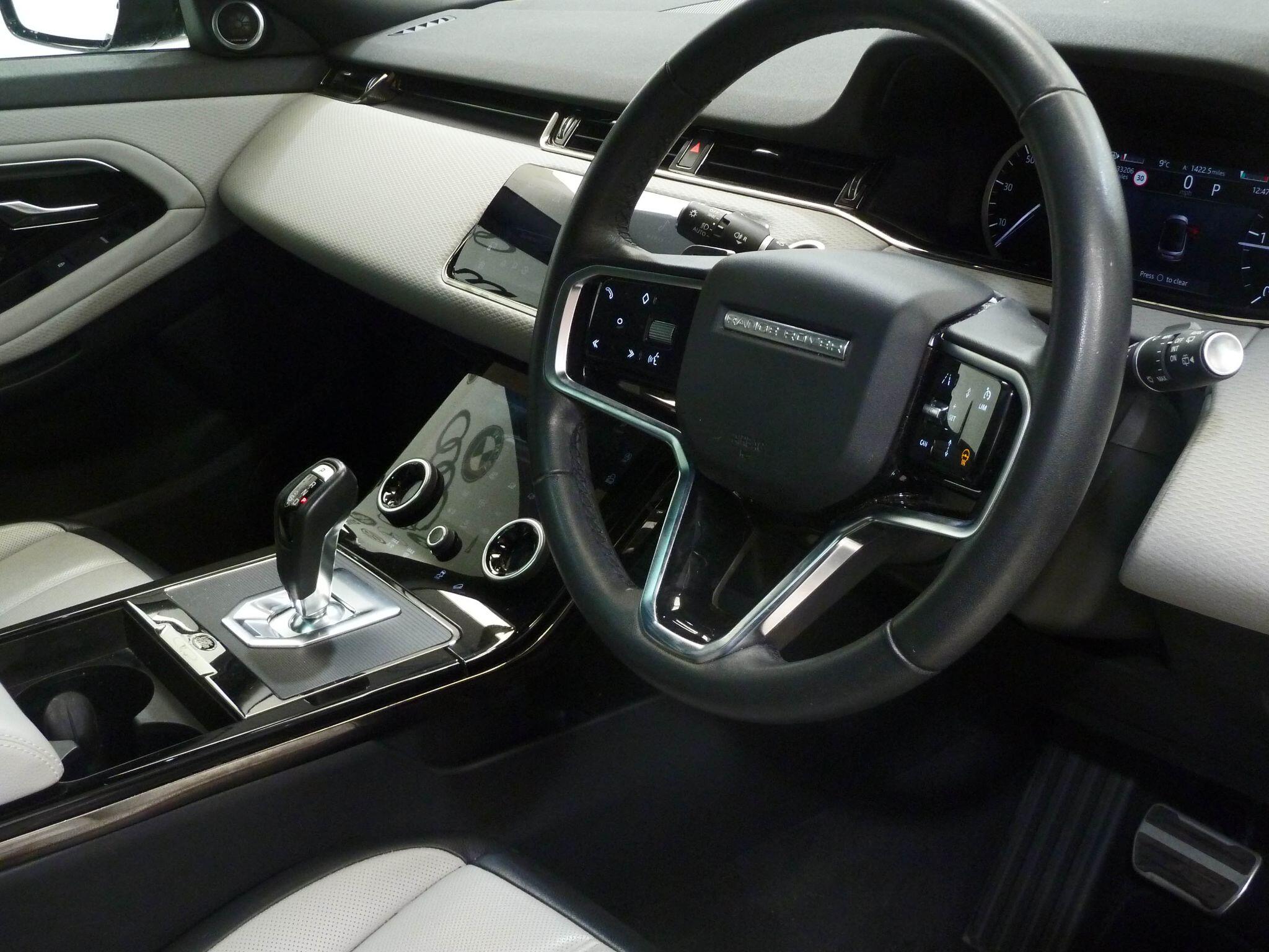 Land Rover Range Rover Evoque 2.0 D200  Edition   <br/><br/>BLACK EXTERIOR PACK + PAN ROOF