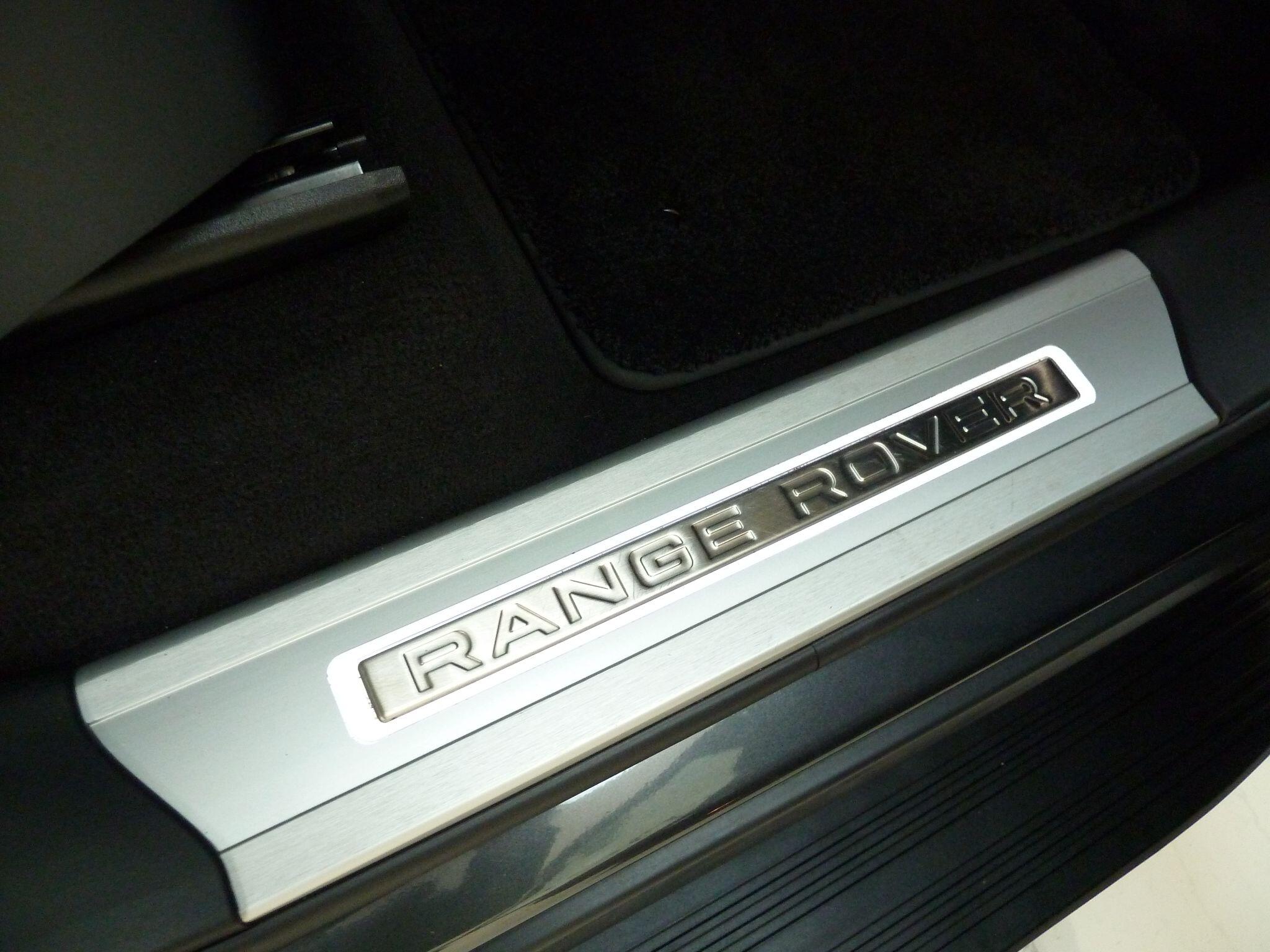 Land Rover Range Rover Sport 3.0 D250  HSE Silver   <br/><br/>PAN ROOF + AUTOBIOGRAPHY PACK