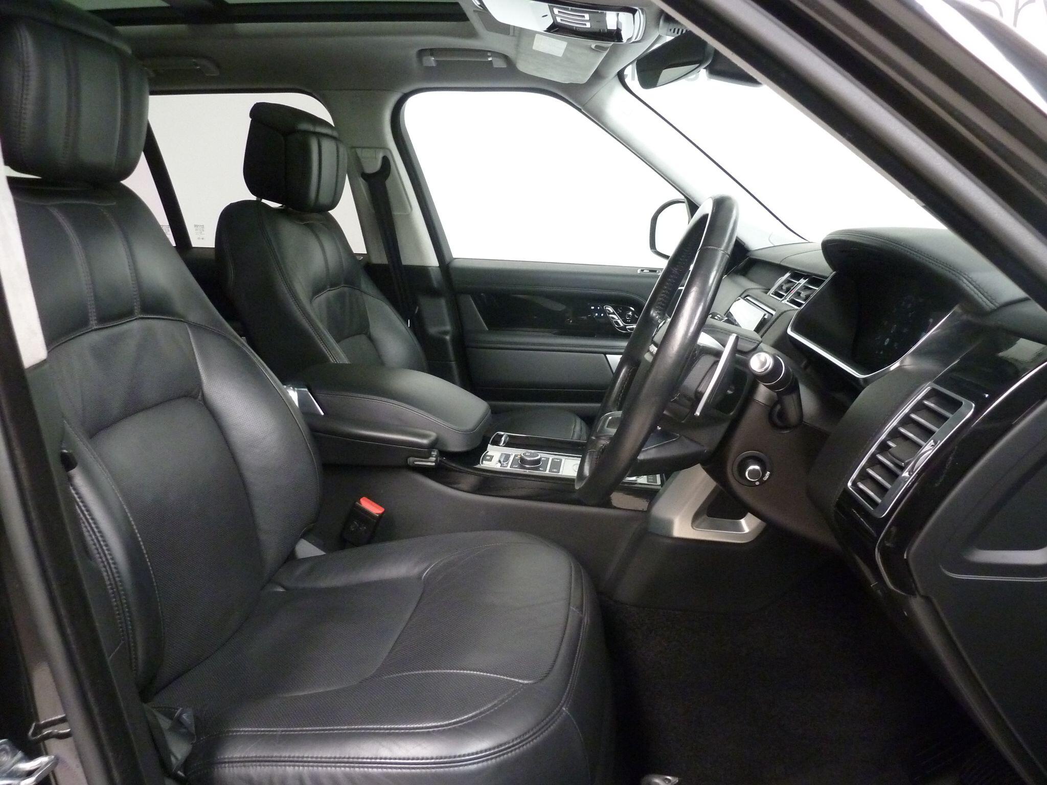 Land Rover Range Rover 2.0 P400e  Autobiography   <br/><br/>PAN ROOF + BLACK PACK + TV