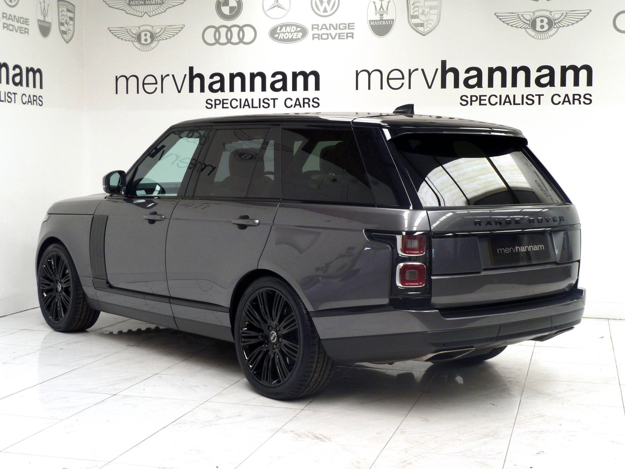 Land Rover Range Rover 3.0 SD V6 Vogue   <br/><br/>PAN ROOF + BLACK PACK + TV
