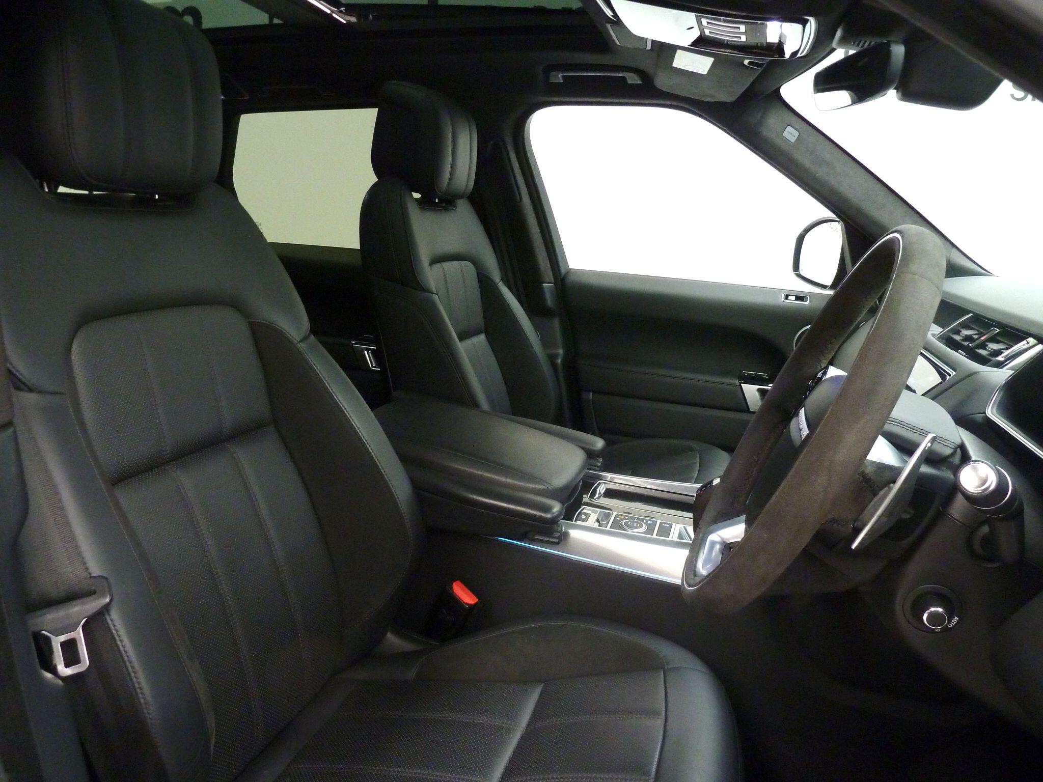 Land Rover Range Rover Sport 3.0 P400  HST   <br/><br/>SLIDING ROOF + CARBON PACK