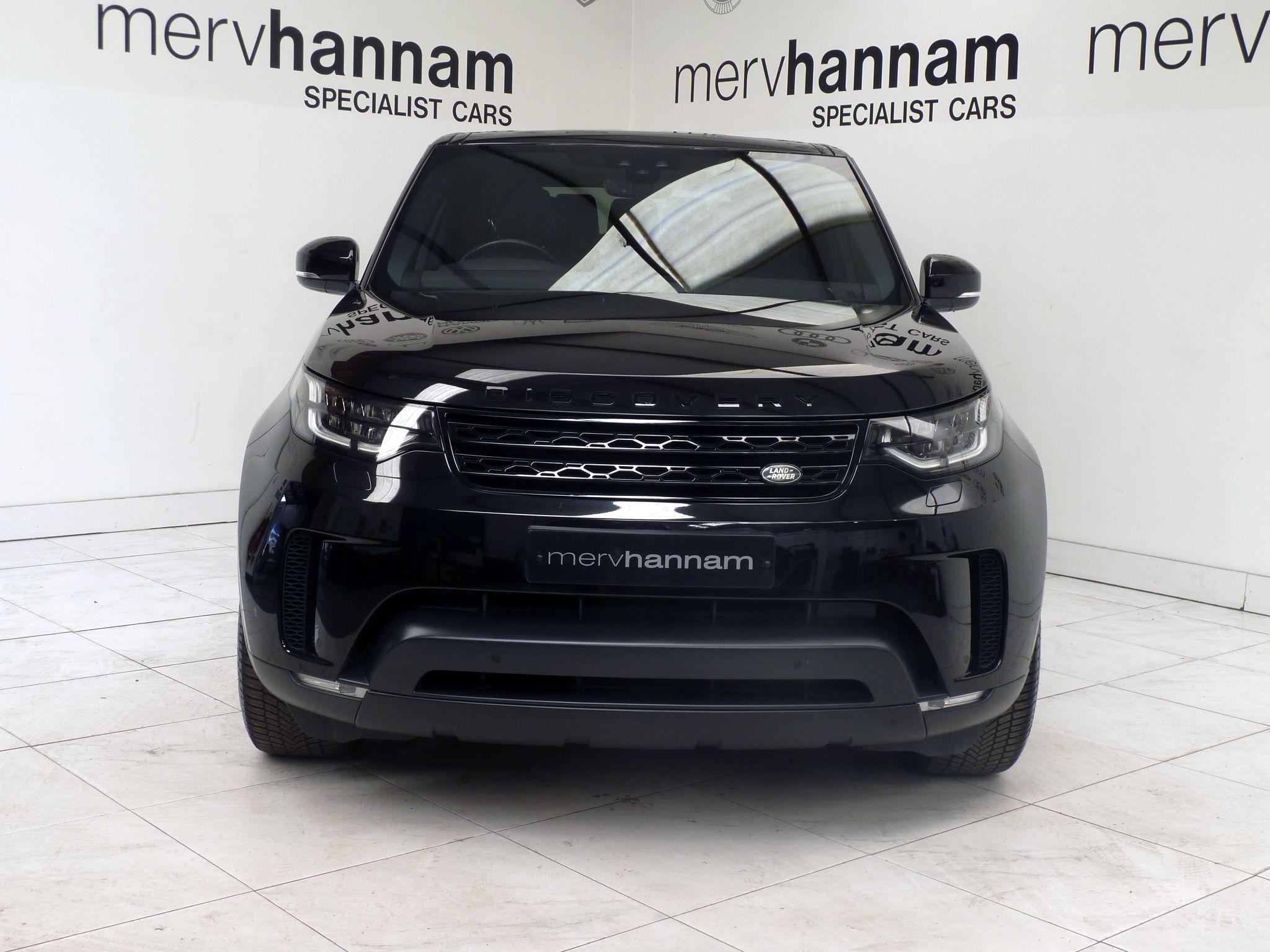 Land Rover Discovery 3.0 TD V6 SE   <br/><br/>BLACK PACK + SIDE STEPS