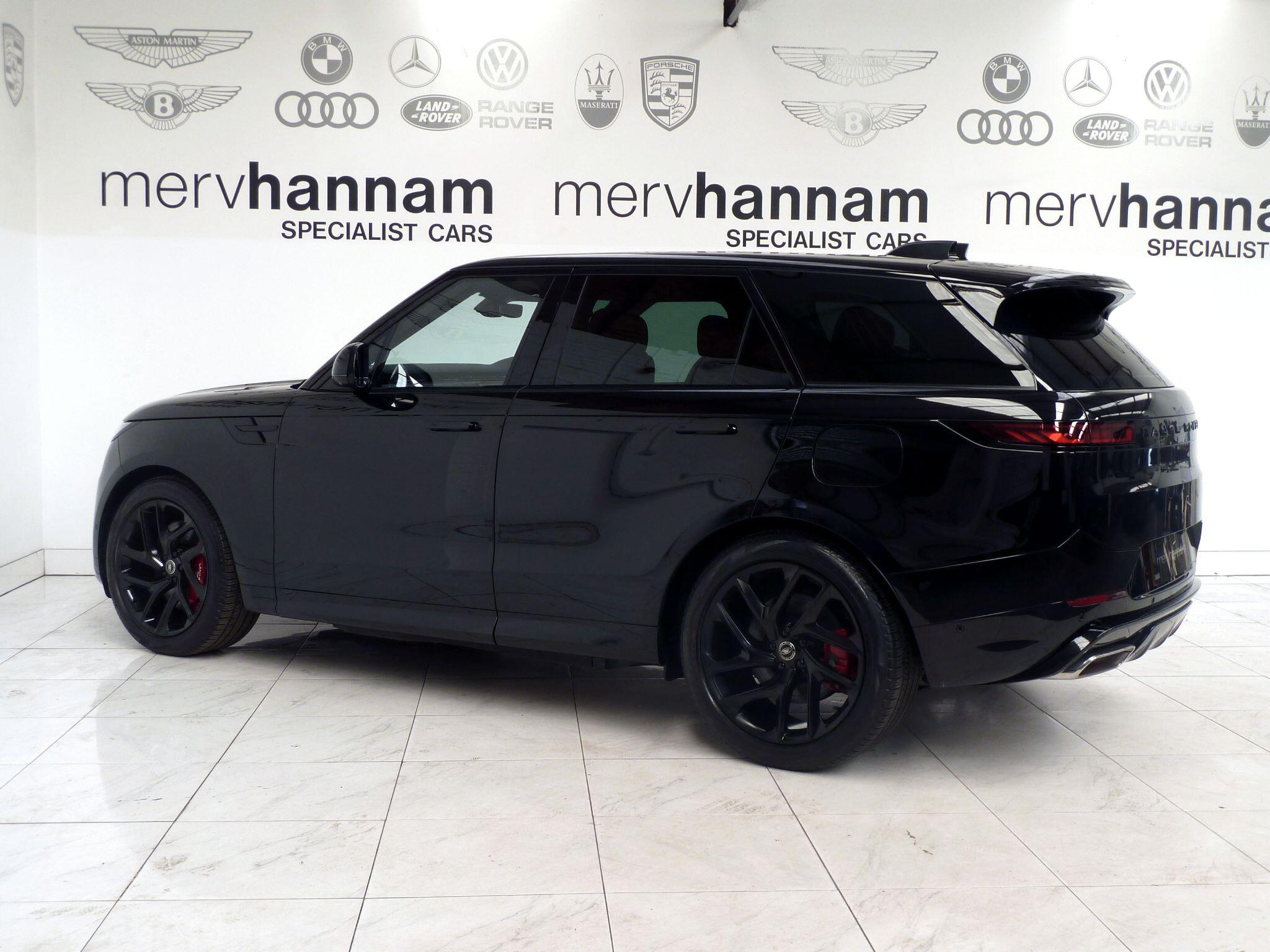 Land Rover Range Rover Sport 3.0 P440e 38.2kWh Dynamic SE   <br/><br/>BLACK DESIGN PACK + PAN ROOF