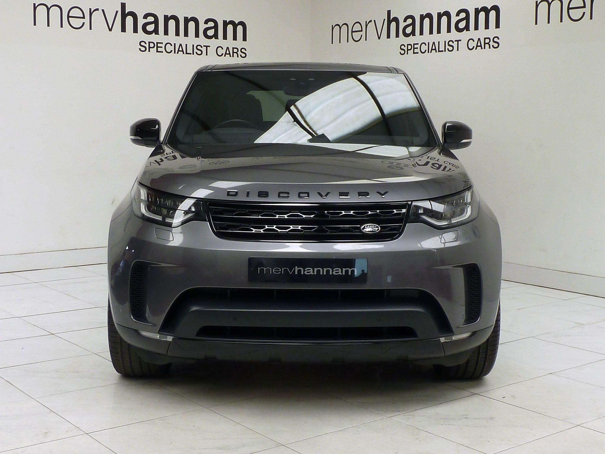 Land Rover Discovery 3.0 SD V6 HSE   <br/><br/>PAN ROOF + BLACK PACK