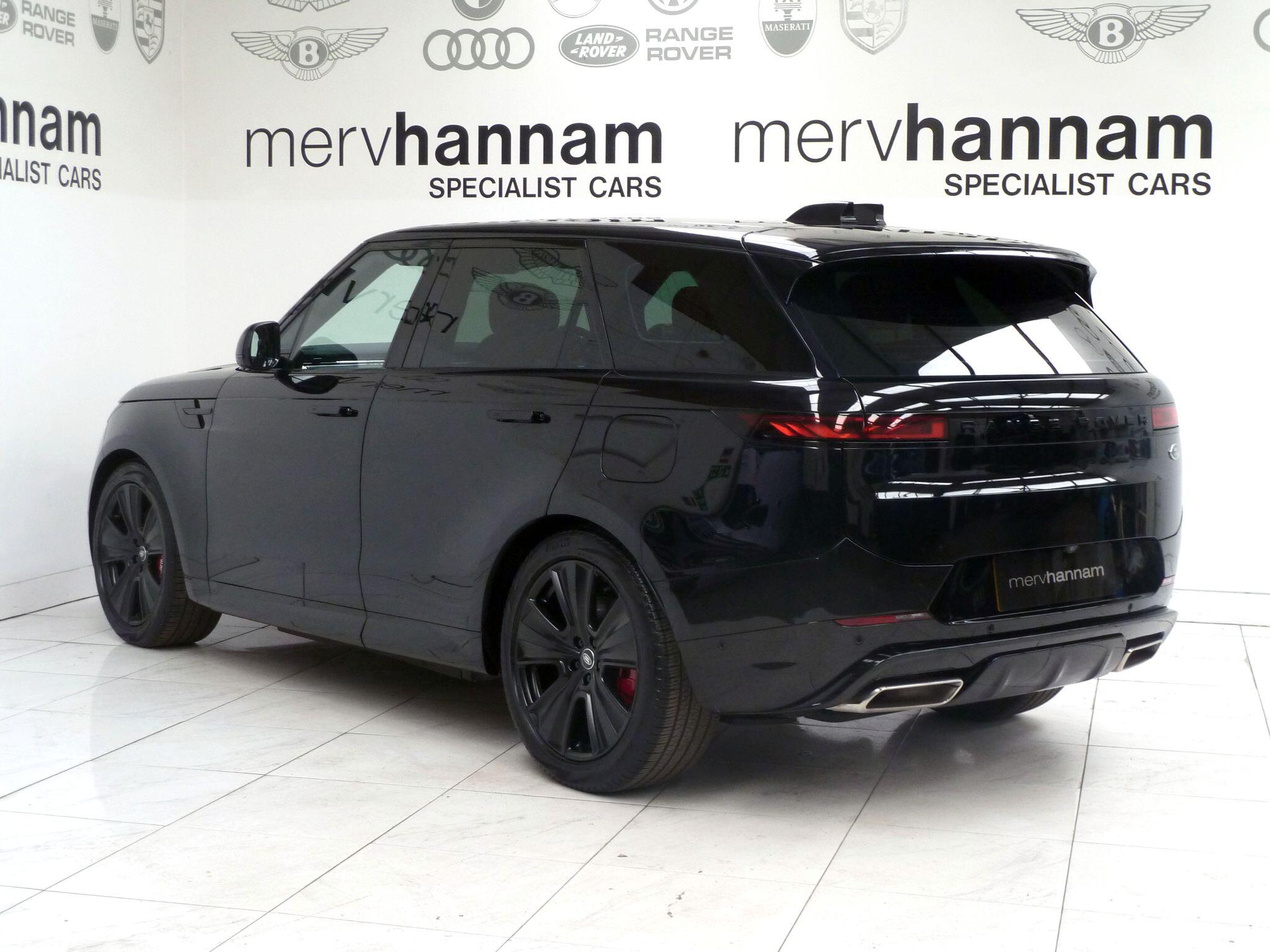 Land Rover Range Rover Sport 3.0 P440e 38.2kWh Dynamic SE   <br/><br/>BLACK DESIGN PACK + PAN ROOF