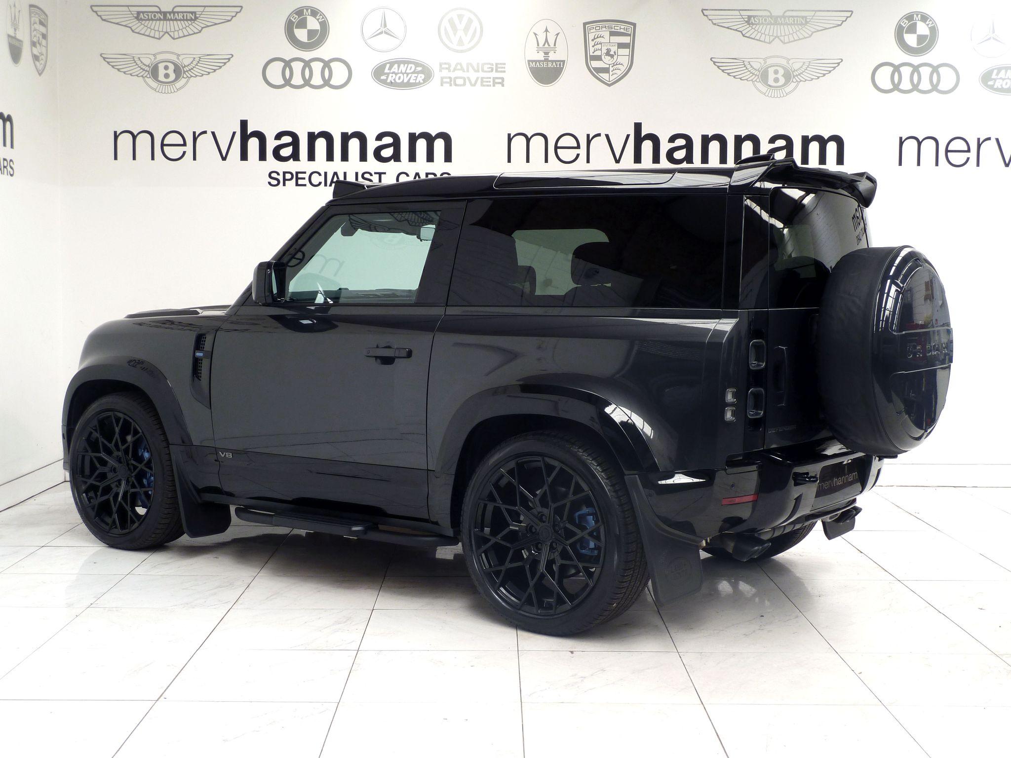 Land Rover Defender 90 5.0 P525 V8   <br/><br/>URBAN + HEAD UP + PAN ROOF
