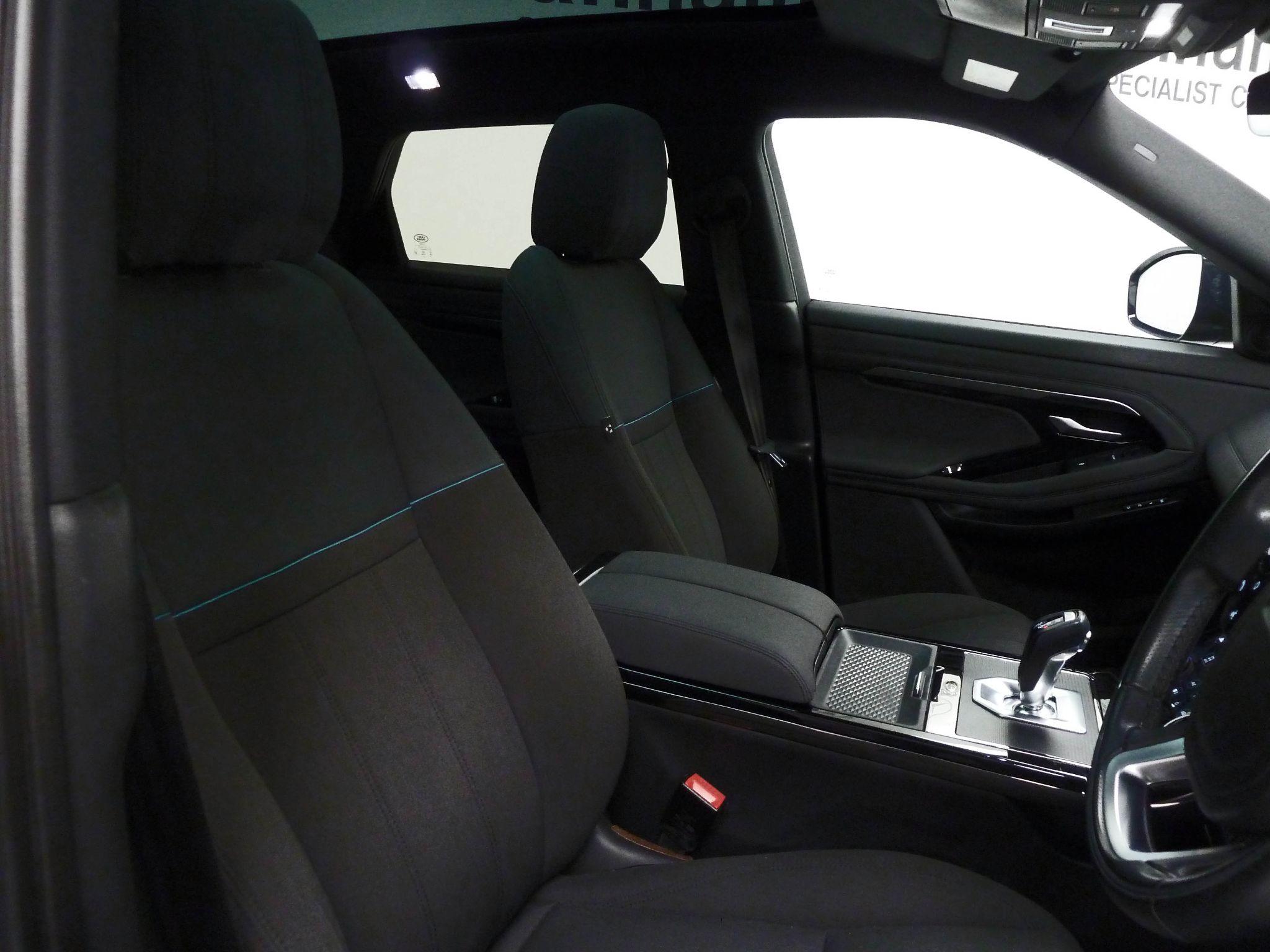 Land Rover Range Rover Evoque 2.0 D180 R-Dynamic SE   <br/><br/>PAN ROOF + BLACK PACK