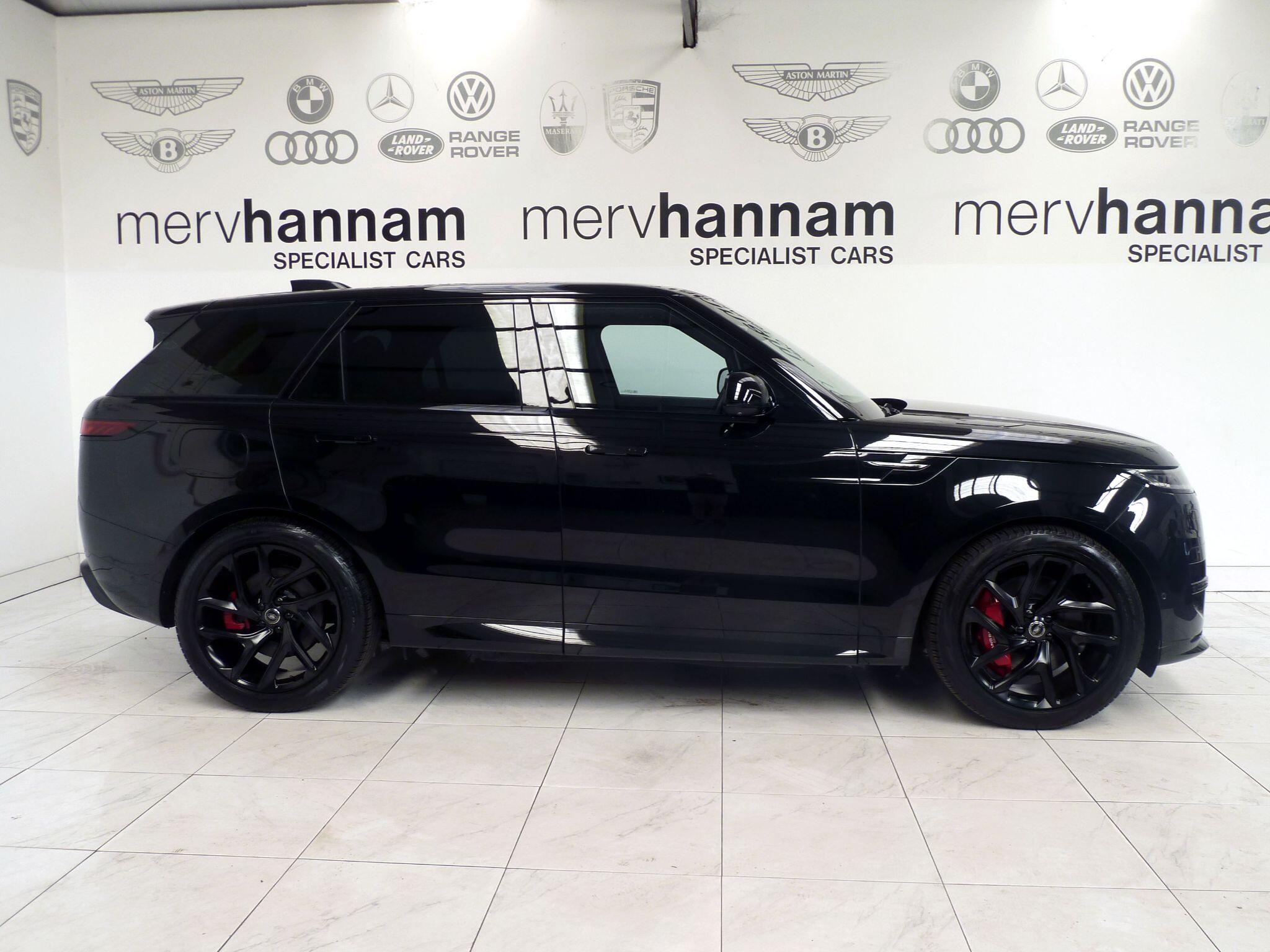Land Rover Range Rover Sport 3.0 P440e 38.2kWh Dynamic SE   <br/><br/>BLACK DESIGN PACK + PAN ROOF