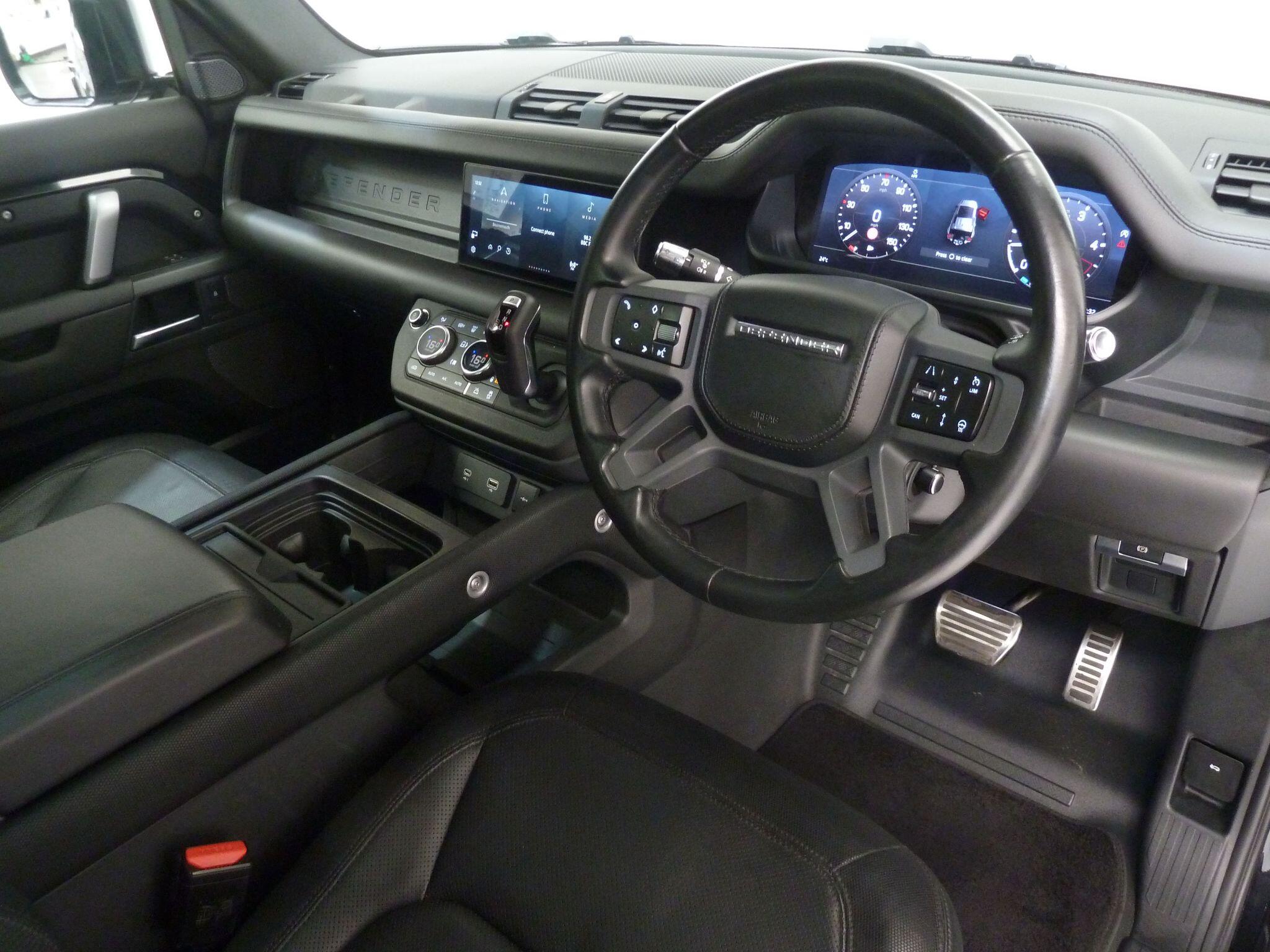 Land Rover Defender 110 3.0   X-Dynamic HSE SUV  Diesel   (300 ps)<br/><br/>HAWKE CARPATHIAN EDITION D300