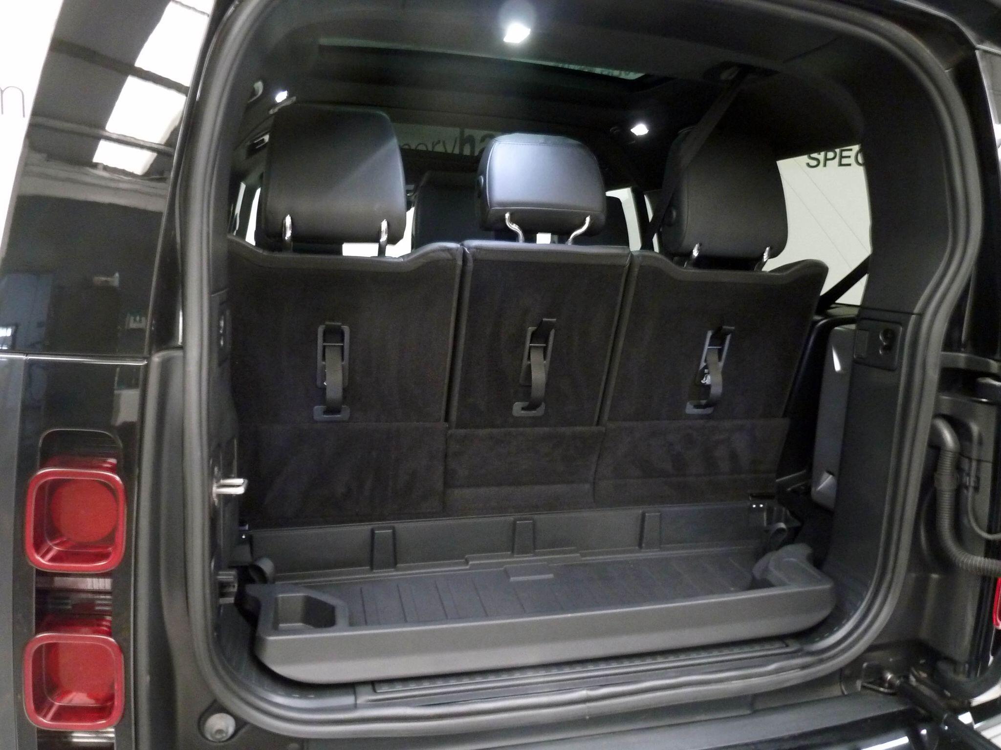 Land Rover Defender 130 3.0   X-Dynamic HSE   <br/><br/>HAWKE CARPATHIAN EDITION 130