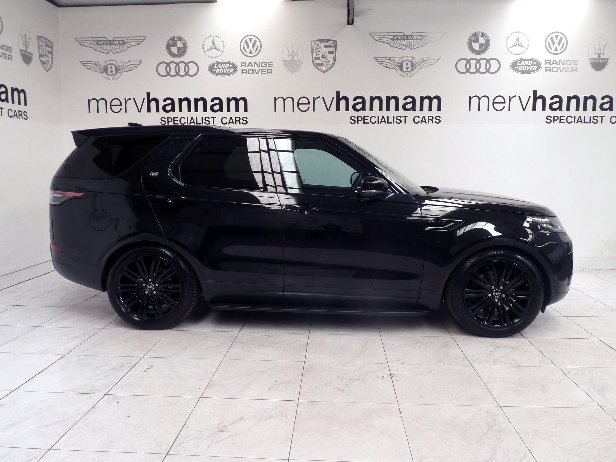 Land Rover Discovery 3.0 TD V6 SE   <br/><br/>BLACK PACK + SIDE STEPS