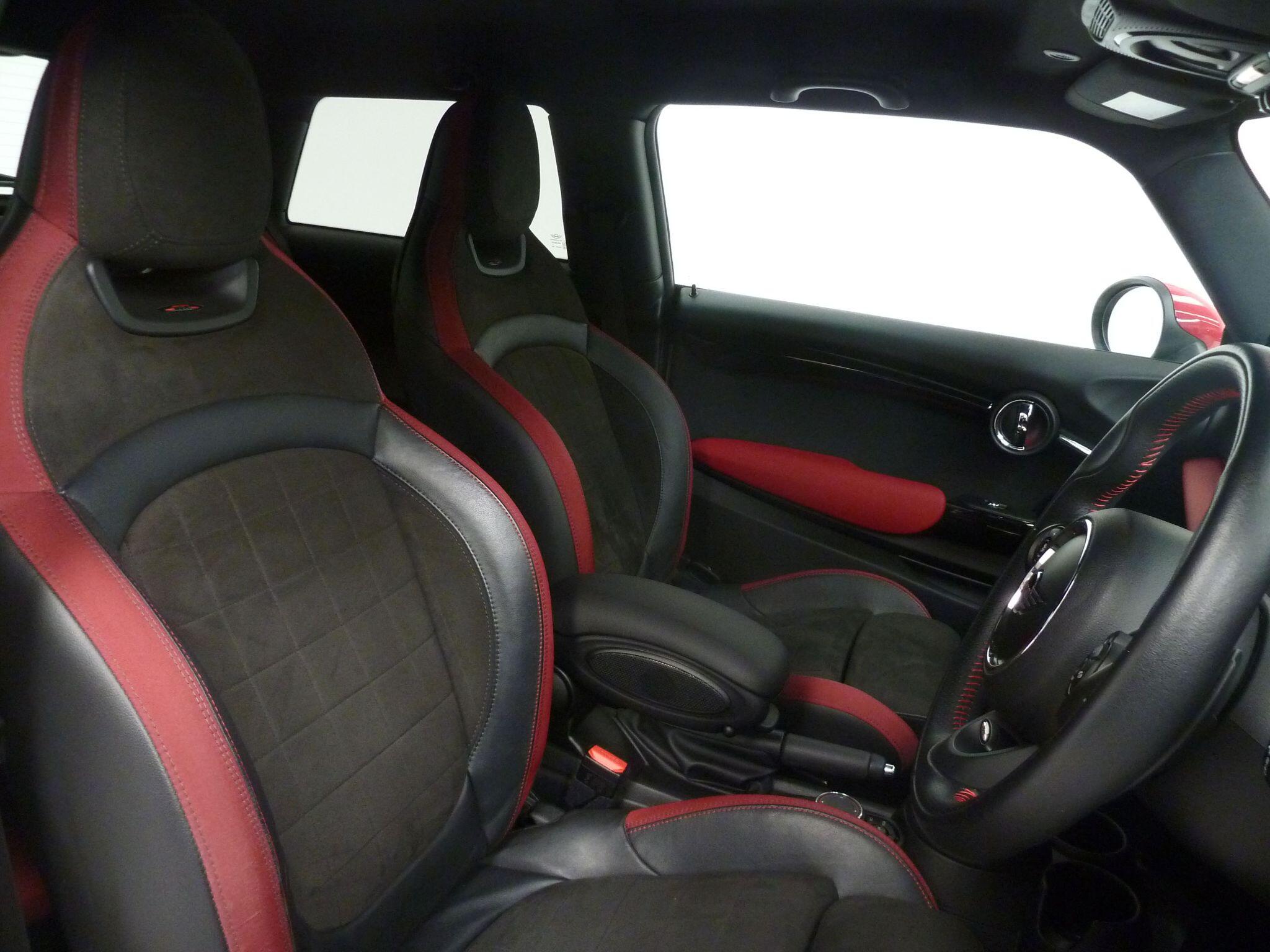 MINI Hatch 2.0 John Cooper Works  <br/><br/>HEAD UP + HARMAN + NAV + AUTO