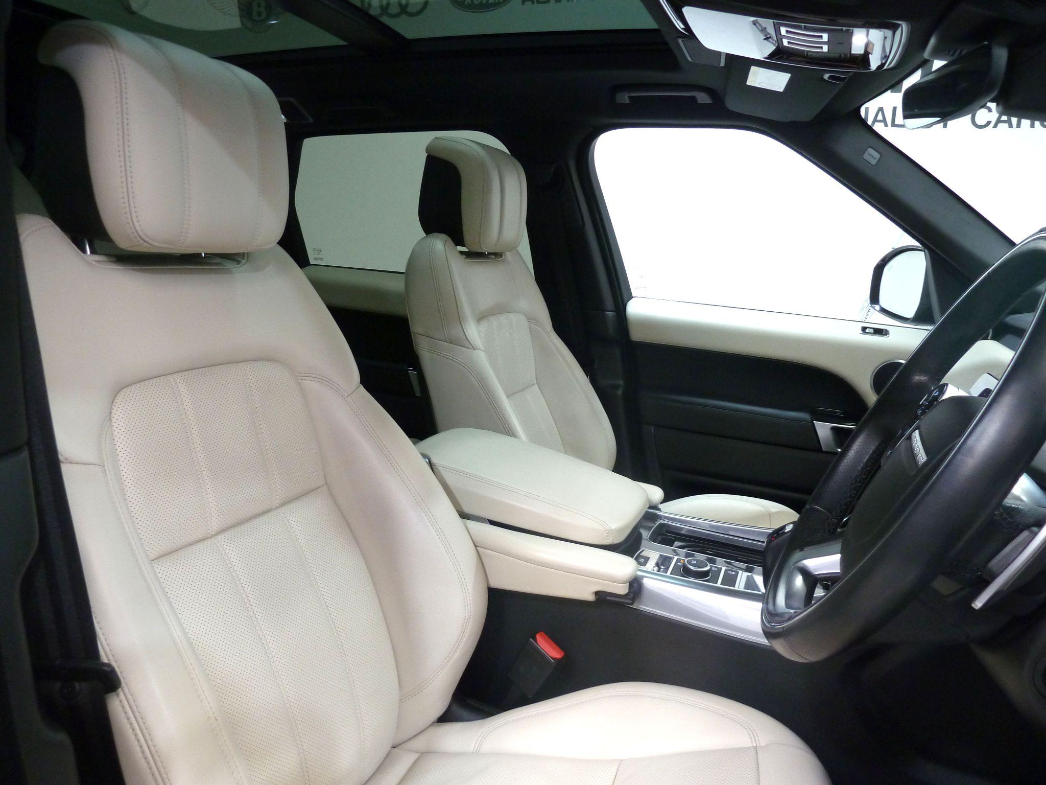 Land Rover Range Rover Sport 2.0 P400e  HSE Dynamic   <br/><br/>OPENING PAN ROOF + BLACK PACK