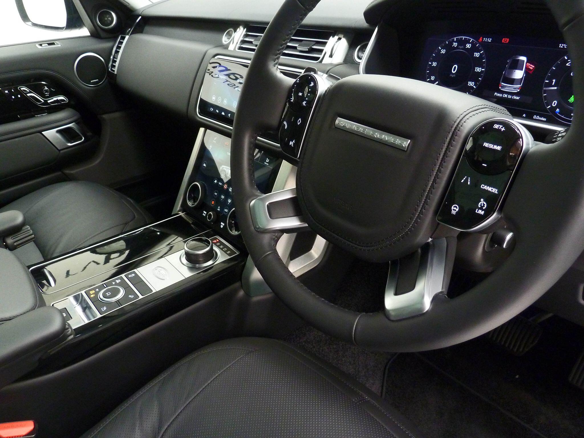 Land Rover Range Rover 2.0 P400e 12.4kWh Vogue   <br/><br/>PAN ROOF + BLACK PACK + TV